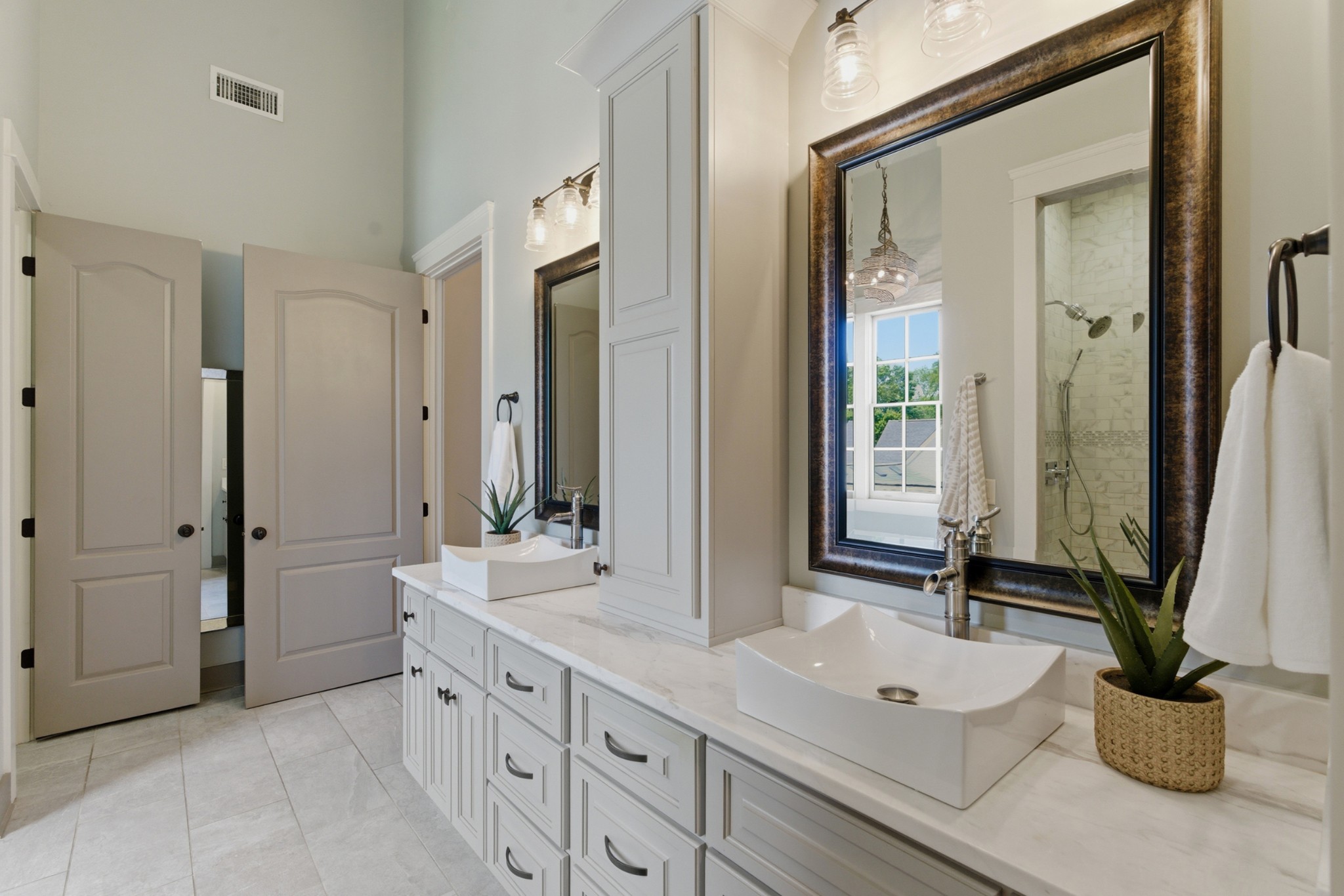  114A Lasalle Ct, Nashville, TN, 37205 - 物件實景