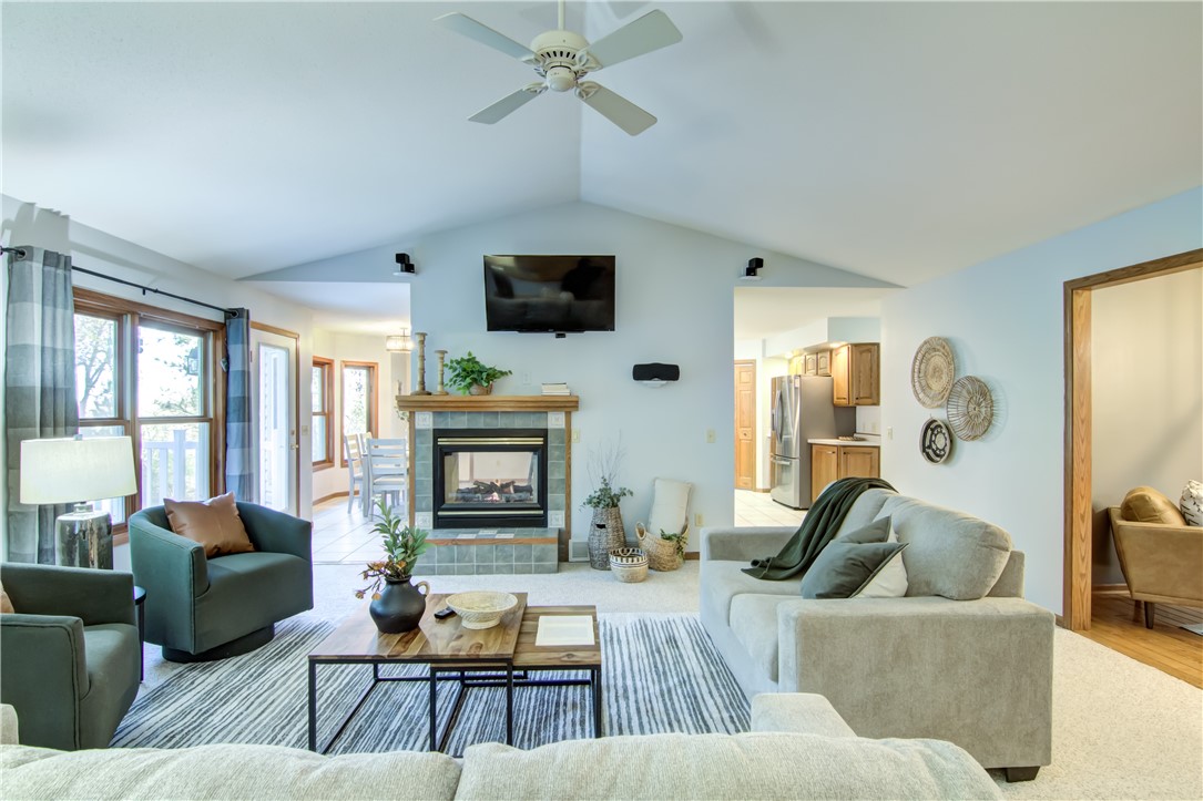 Eau Claire, Wisconsin, 54703, United States, 4 Bedrooms Bedrooms, ,3 BathroomsBathrooms,Residential,For Sale,1992439