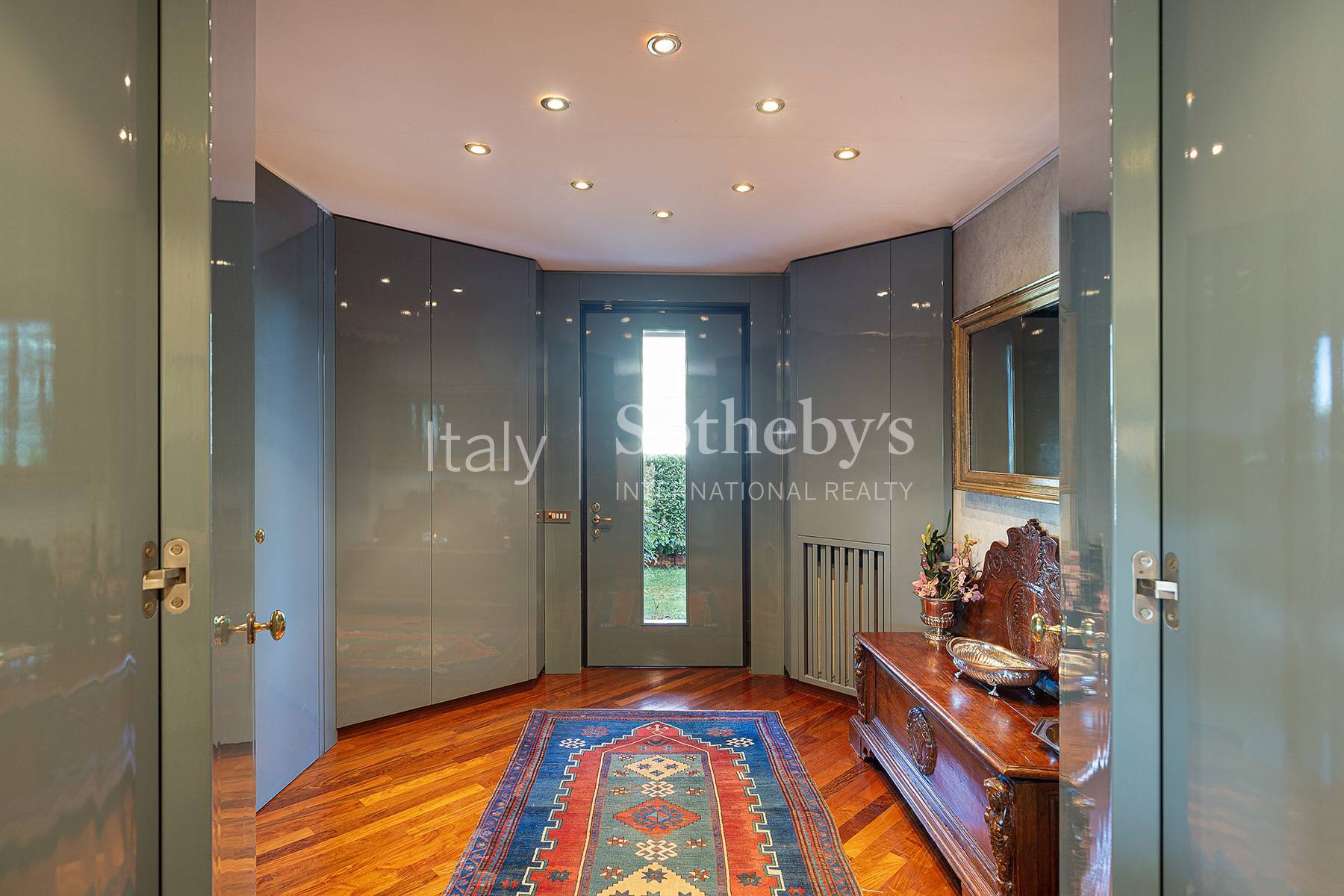  Elegant Residence in an Exclusive Setting - 物件實景