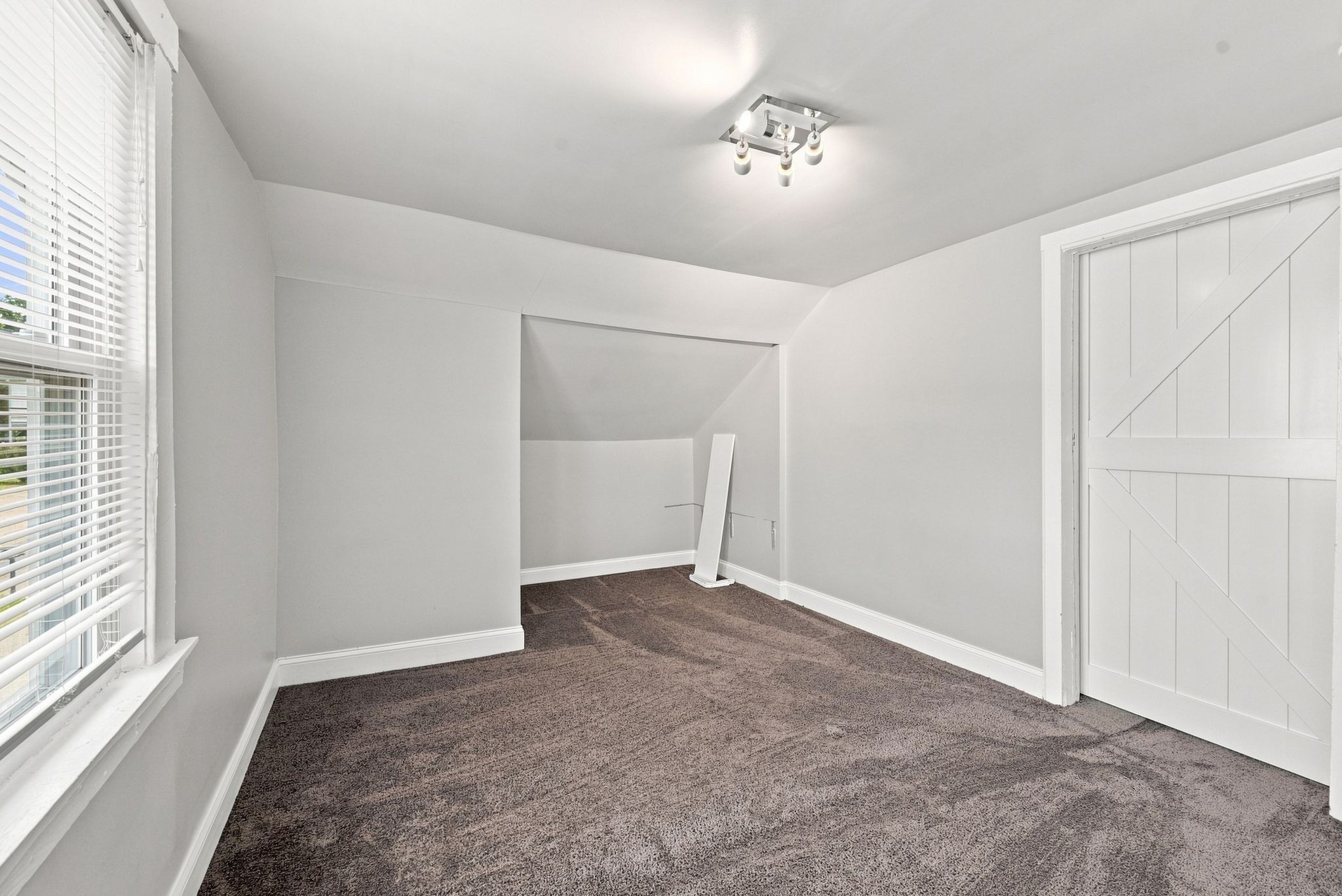  1072A Zophi St, Nashville, TN, 37216 - 物件實景