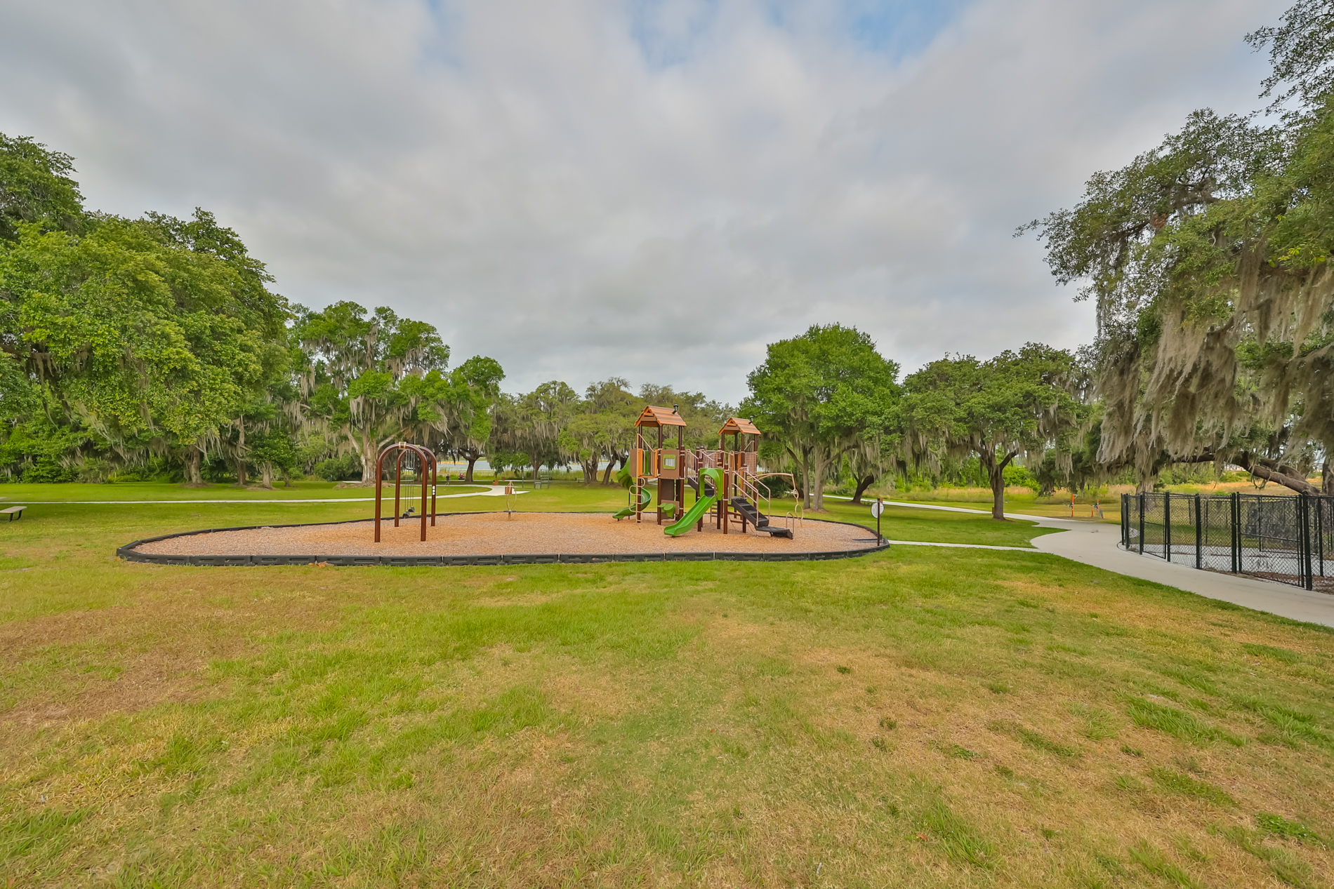 Wesley Chapel, Florida, 33545, United States, 5 Bedrooms Bedrooms, ,3 BathroomsBathrooms,Residential,For Sale,1931588