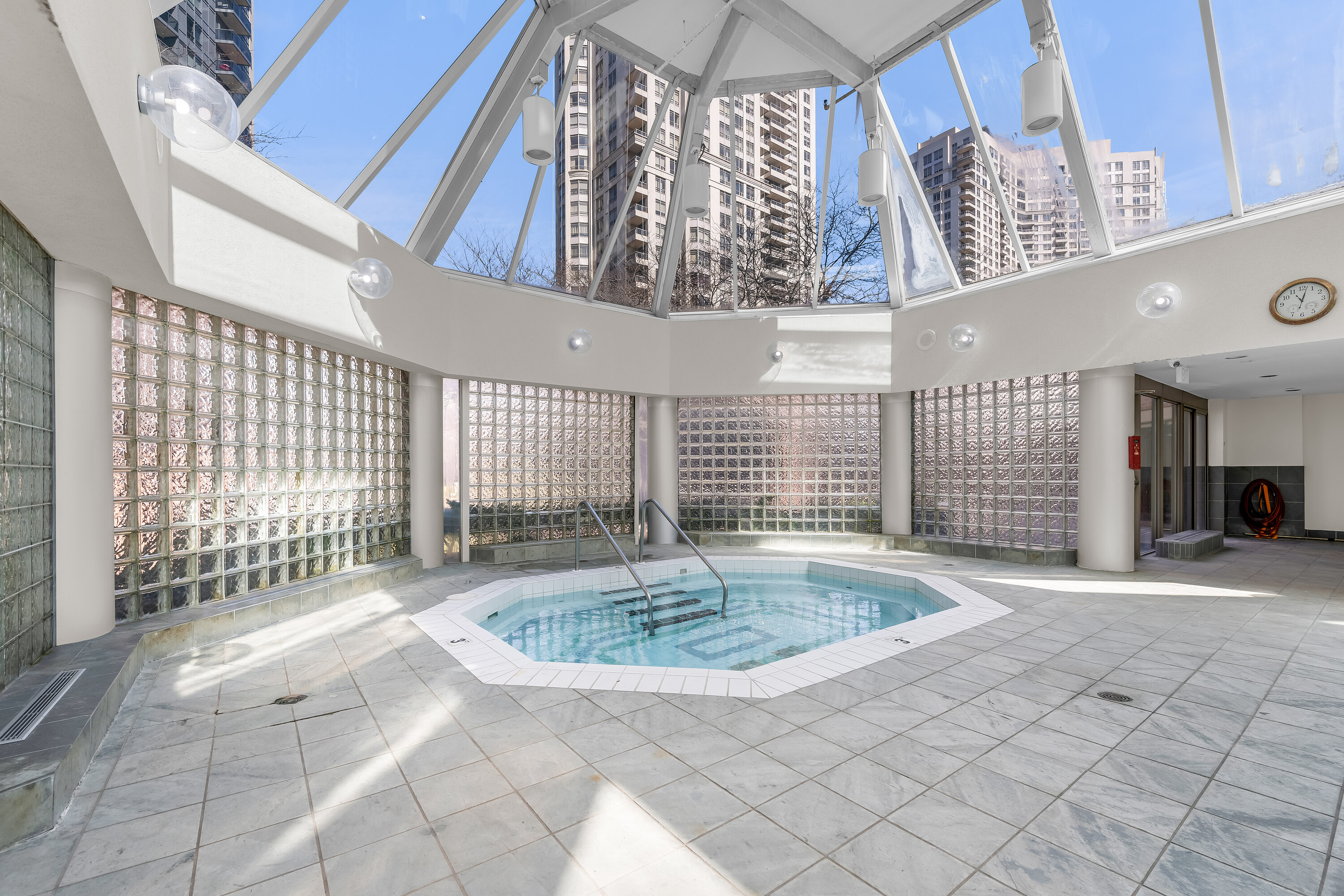  Steps to Square One - 物件實景