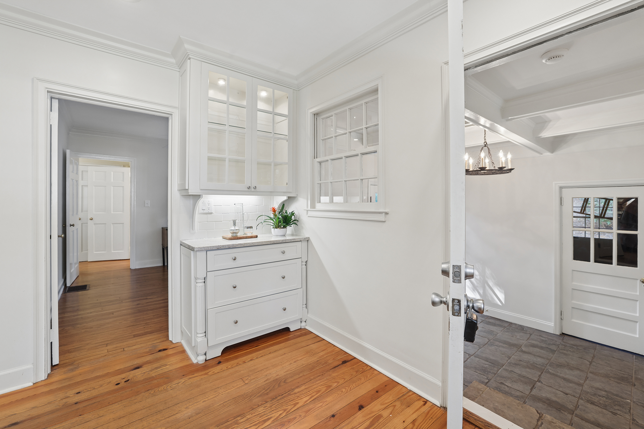  Charming Loring Heights Bungalow in a Park-side Setting - 物件實景