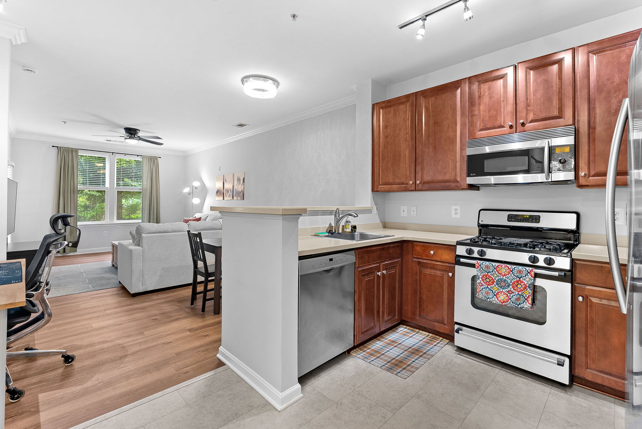  12001 Market Street, Reston, VA, 20190 - 物件實景