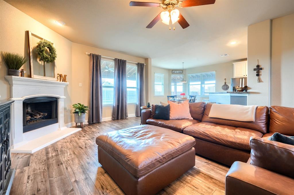 Rockwall, Texas, 75087, United States, 4 Bedrooms Bedrooms, ,4 BathroomsBathrooms,Residential,For Sale,1955135