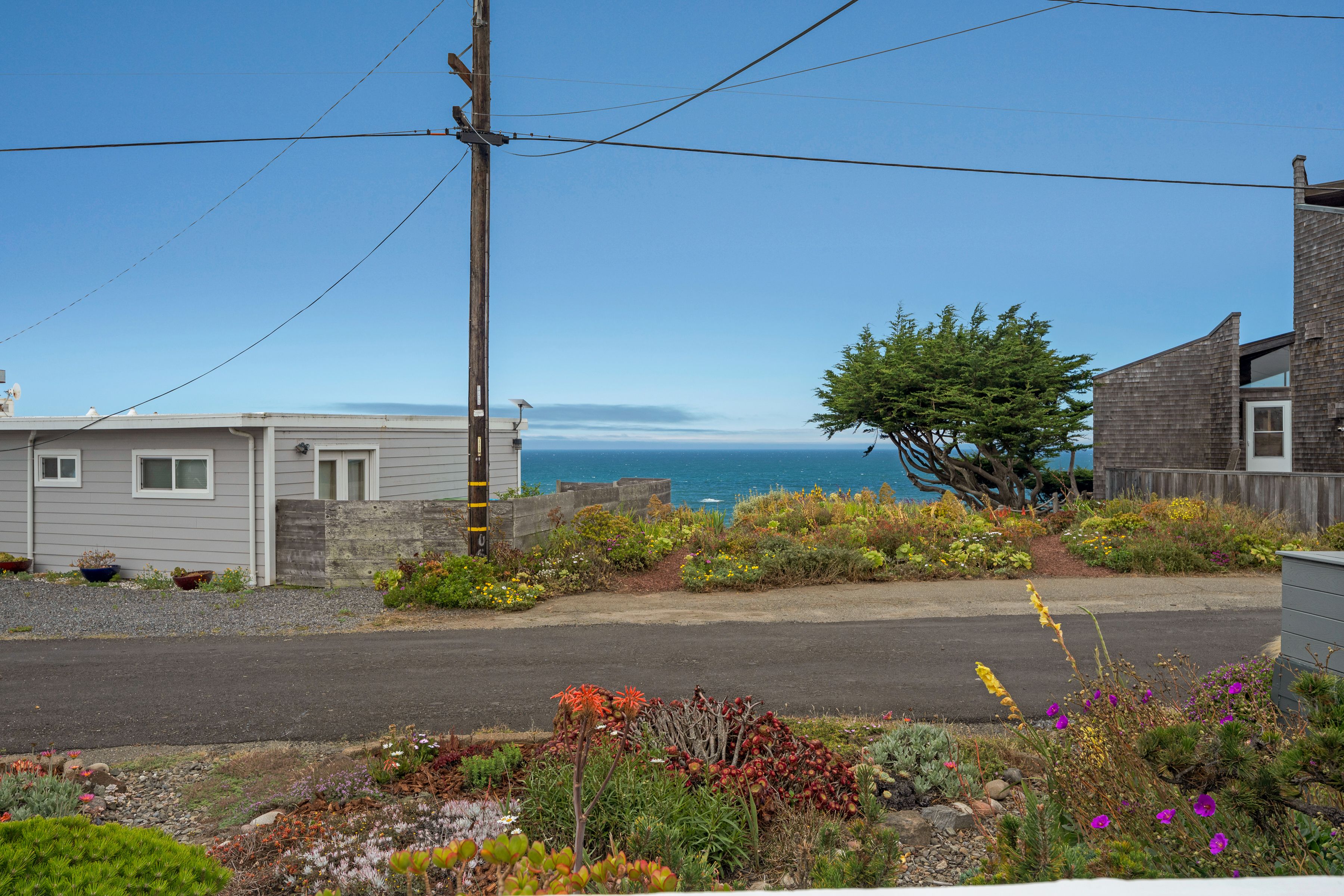 7036 Cliff Avenue, Bodega Bay, CA 94923 - 物件實景