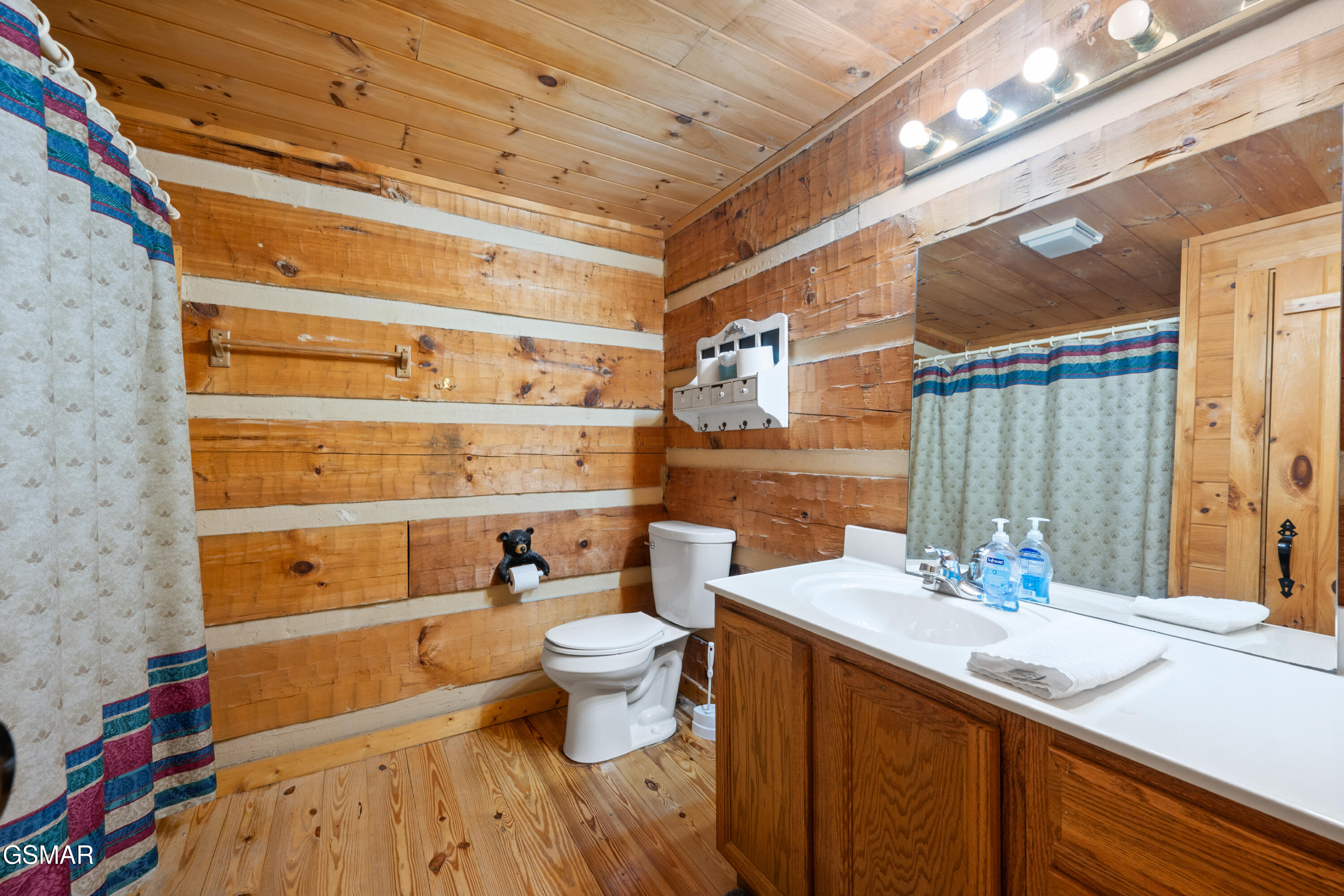 Gatlinburg, Tennessee, 37738, United States, 1 Bedroom Bedrooms, ,2 BathroomsBathrooms,Residential,For Sale,1977130