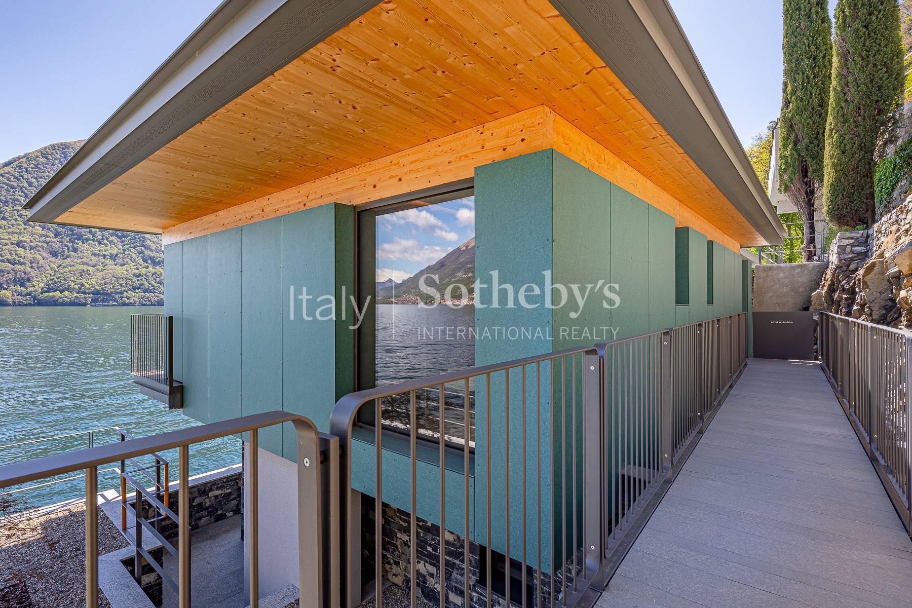  Incredible newly built villa with enchanting lake view - 物件實景