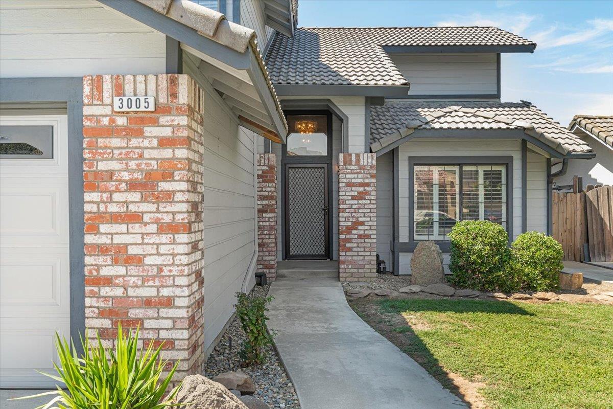 Ceres, California, 95307, United States, 4 Bedrooms Bedrooms, ,3 BathroomsBathrooms,Residential,For Sale,1938445