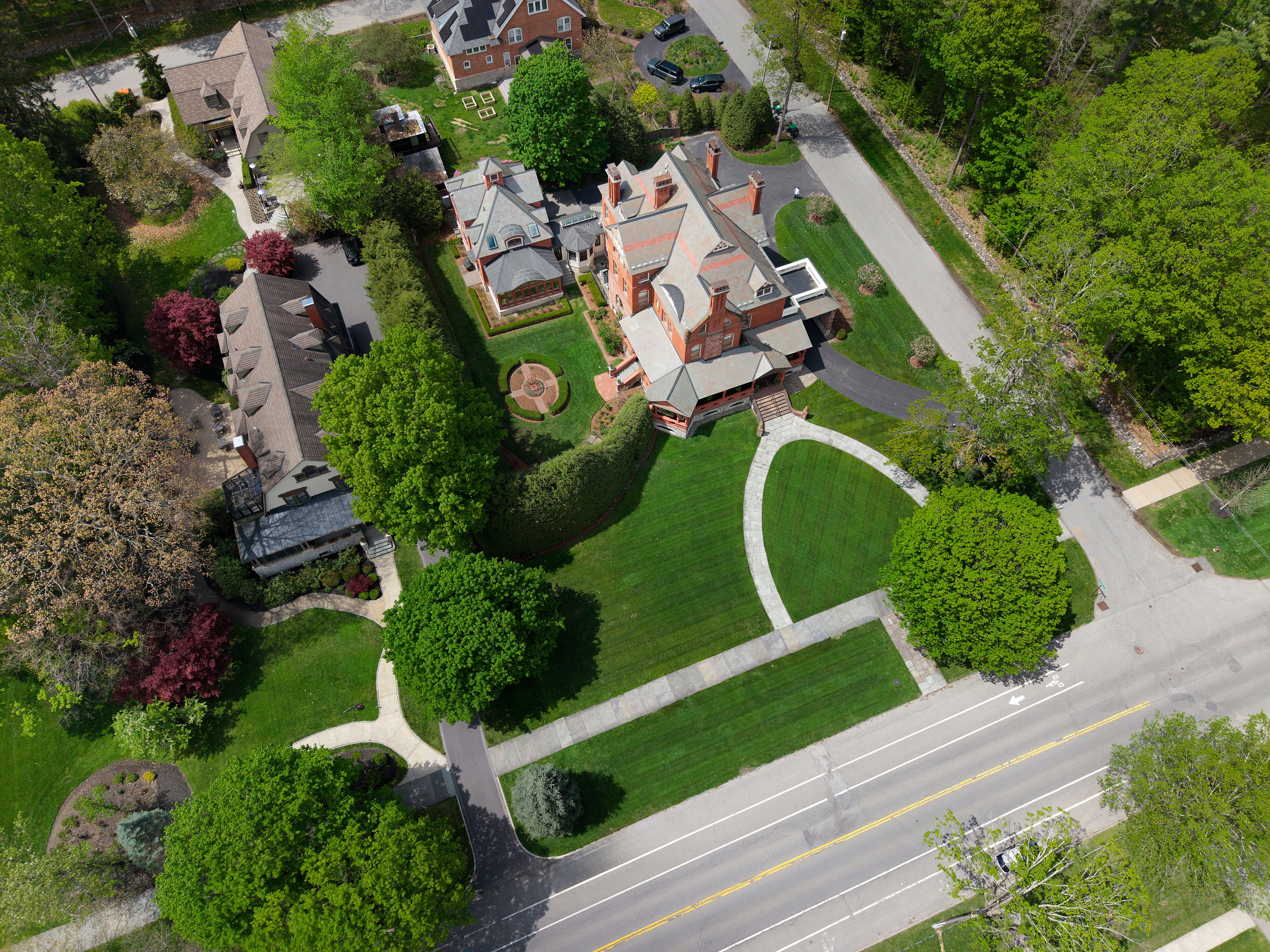  795 N Broadway, Saratoga Springs, NY, 12866 - 物件實景