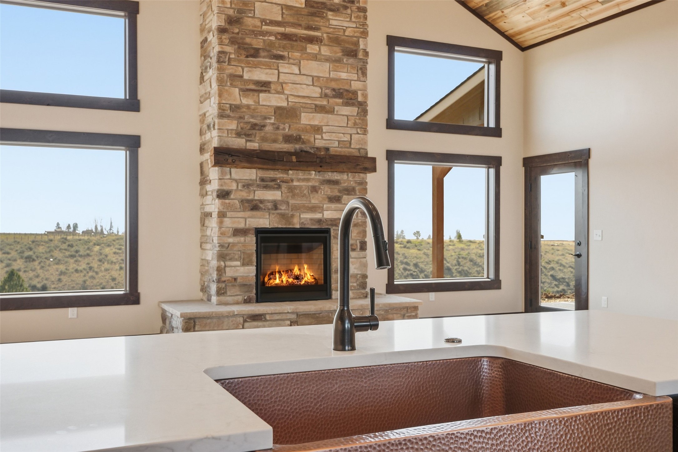  475 Ashleigh Lane - 物件實景