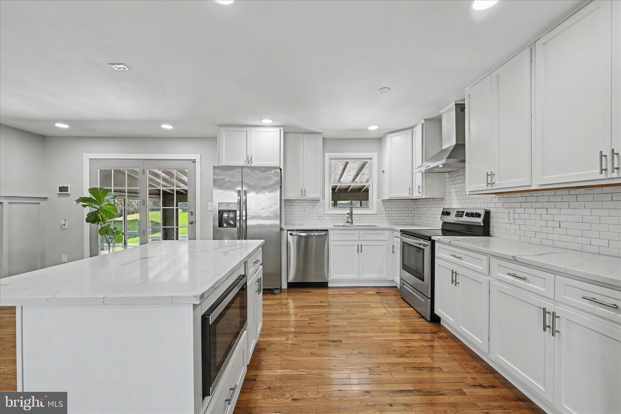 Linthicum Heights, Maryland, 21090, United States, 5 Bedrooms Bedrooms, ,3 BathroomsBathrooms,Residential,For Sale,2048569