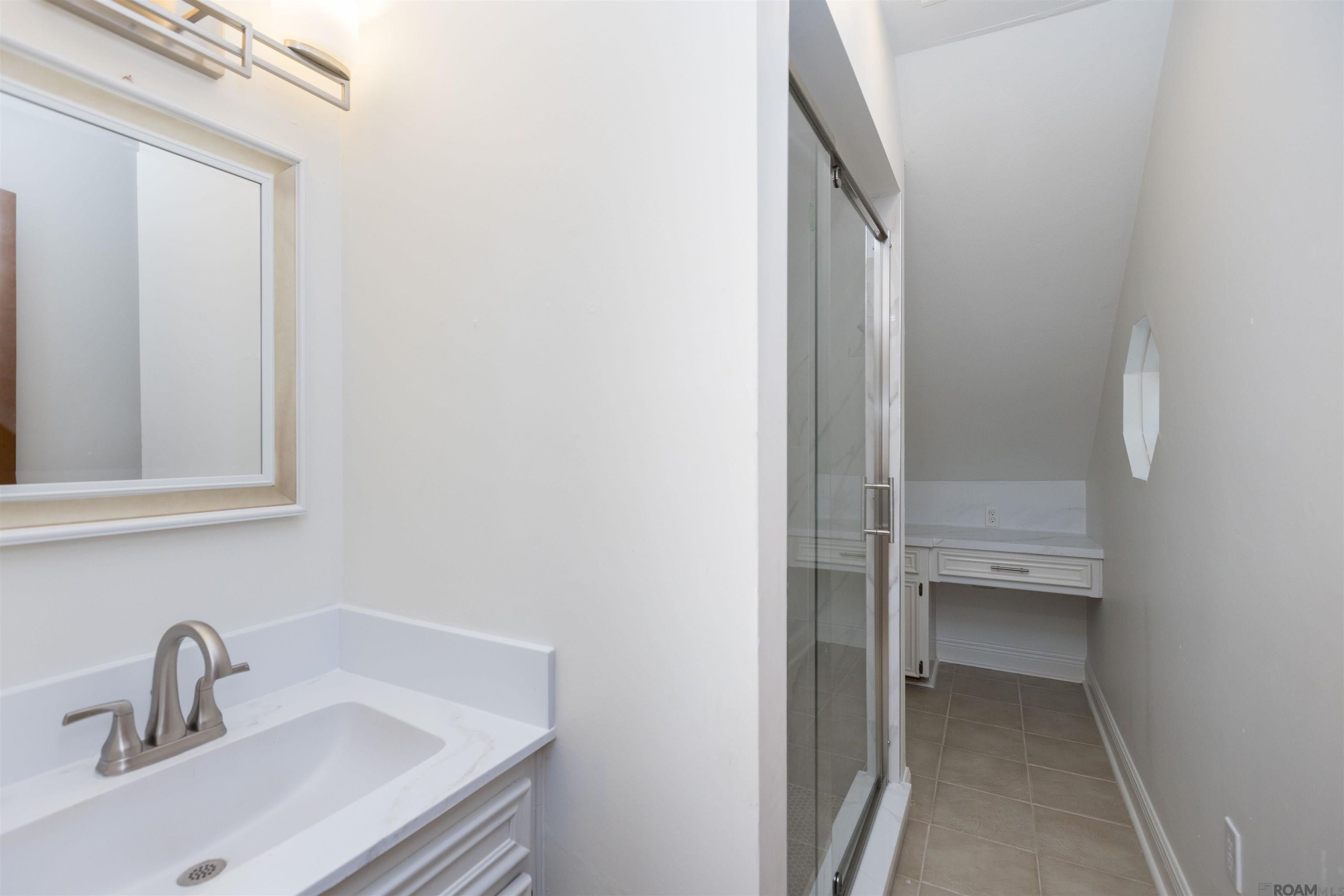 Baton Rouge, Louisiana, 70817, United States, 5 Bedrooms Bedrooms, ,4 BathroomsBathrooms,Residential,For Sale,1984389