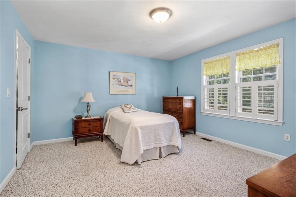Marshfield, Massachusetts, 02050, United States, 2 Bedrooms Bedrooms, ,3 BathroomsBathrooms,Residential,For Sale,1938601