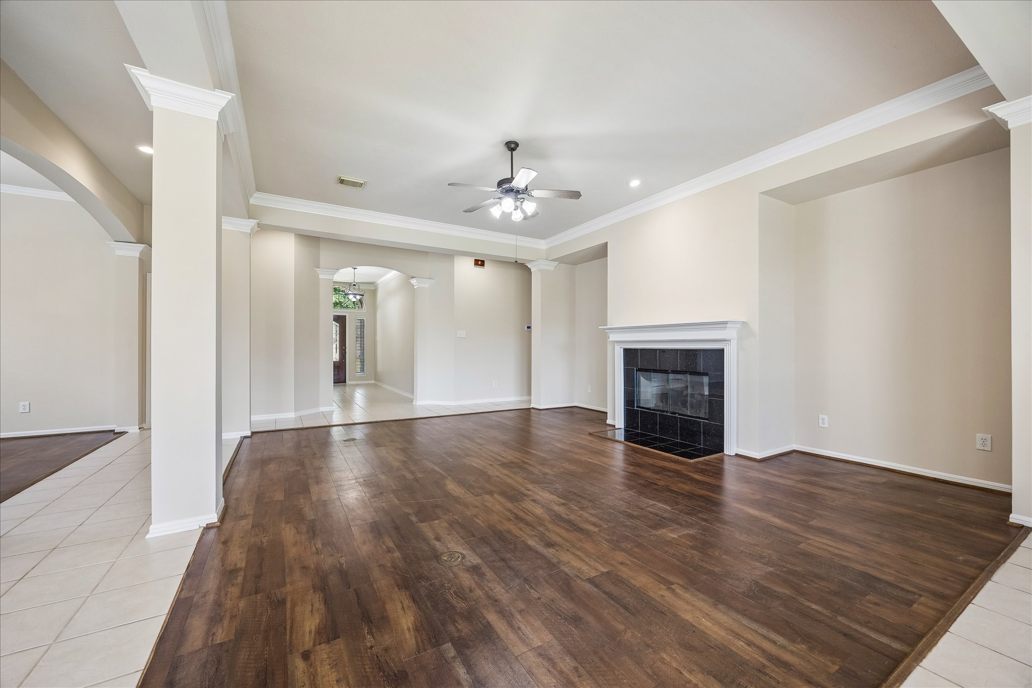  2807 Falcon Knoll Lane - 物件實景
