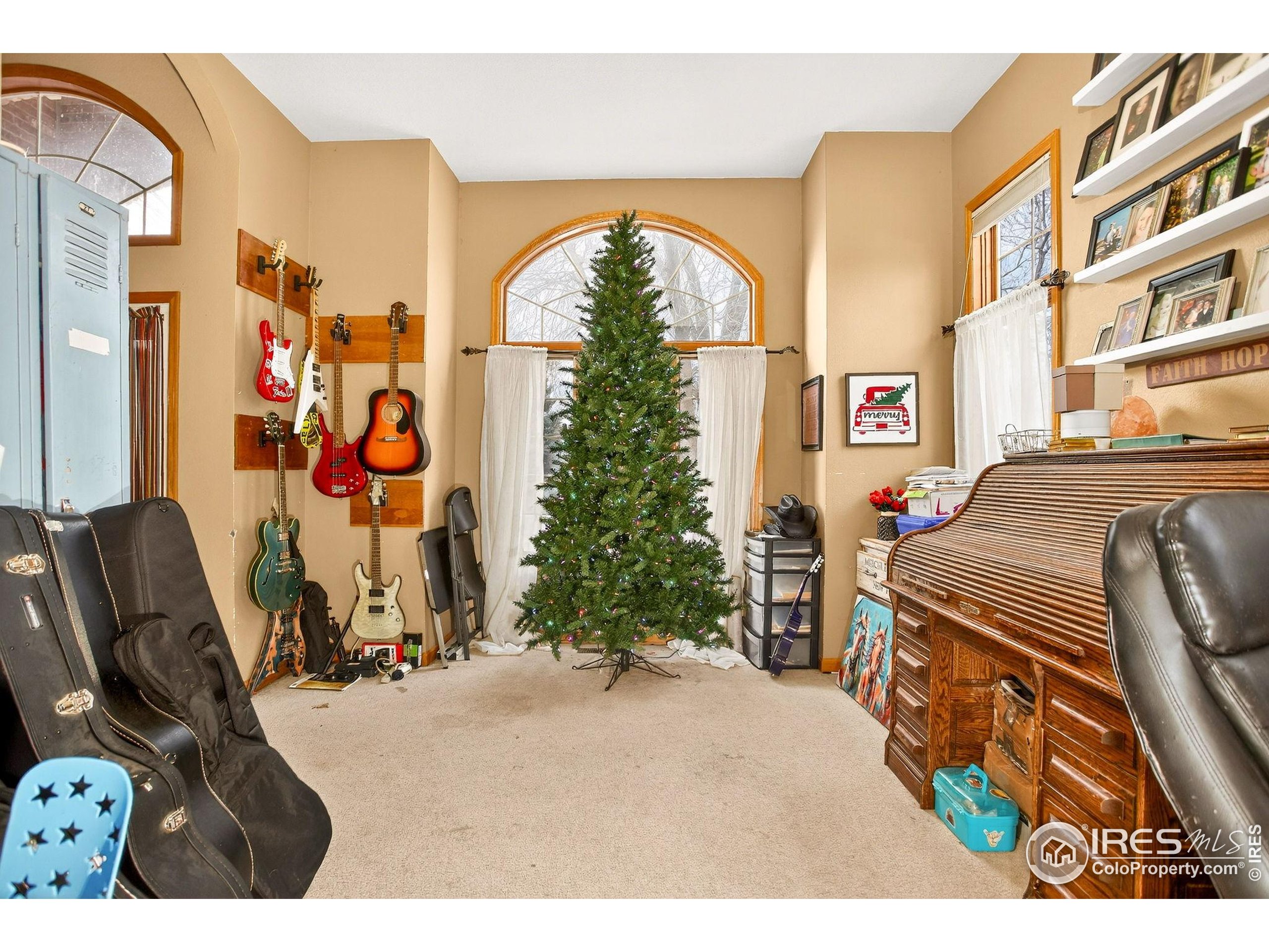 Loveland, Colorado, 80538, United States, 4 Bedrooms Bedrooms, ,4 BathroomsBathrooms,Residential,For Sale,1992882