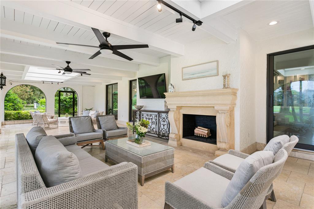 Tampa, Florida, 33613, United States, 7 Bedrooms Bedrooms, ,8 BathroomsBathrooms,Residential,For Sale,1979226