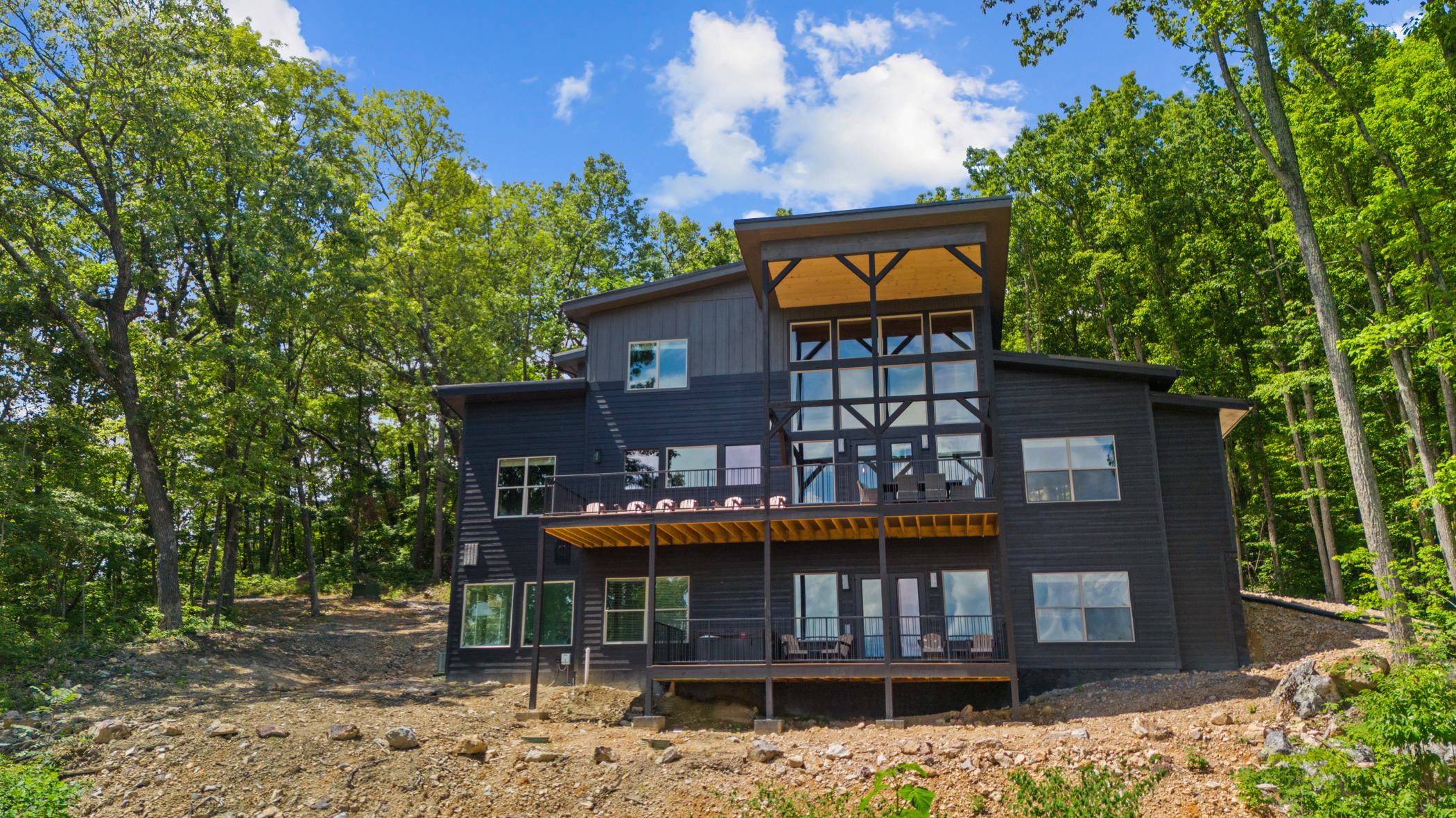 Sevierville, Tennessee, 37862, United States, 5 Bedrooms Bedrooms, ,6 BathroomsBathrooms,Residential,For Sale,1914652