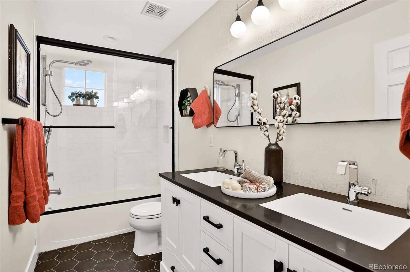 Aurora, Colorado, 80013, United States, 5 Bedrooms Bedrooms, ,3 BathroomsBathrooms,Residential,For Sale,2001899