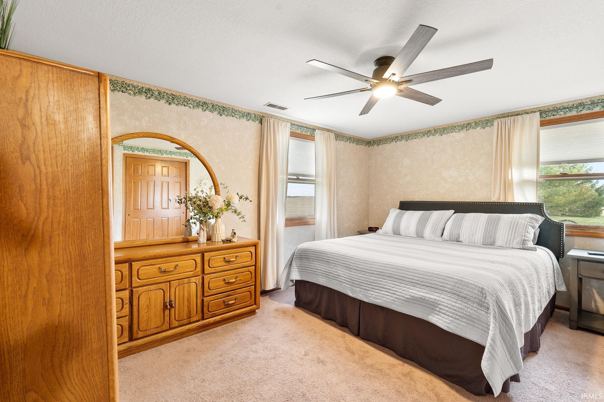 Angola, Indiana, 46703, United States, 3 Bedrooms Bedrooms, ,2 BathroomsBathrooms,Residential,For Sale,1986124