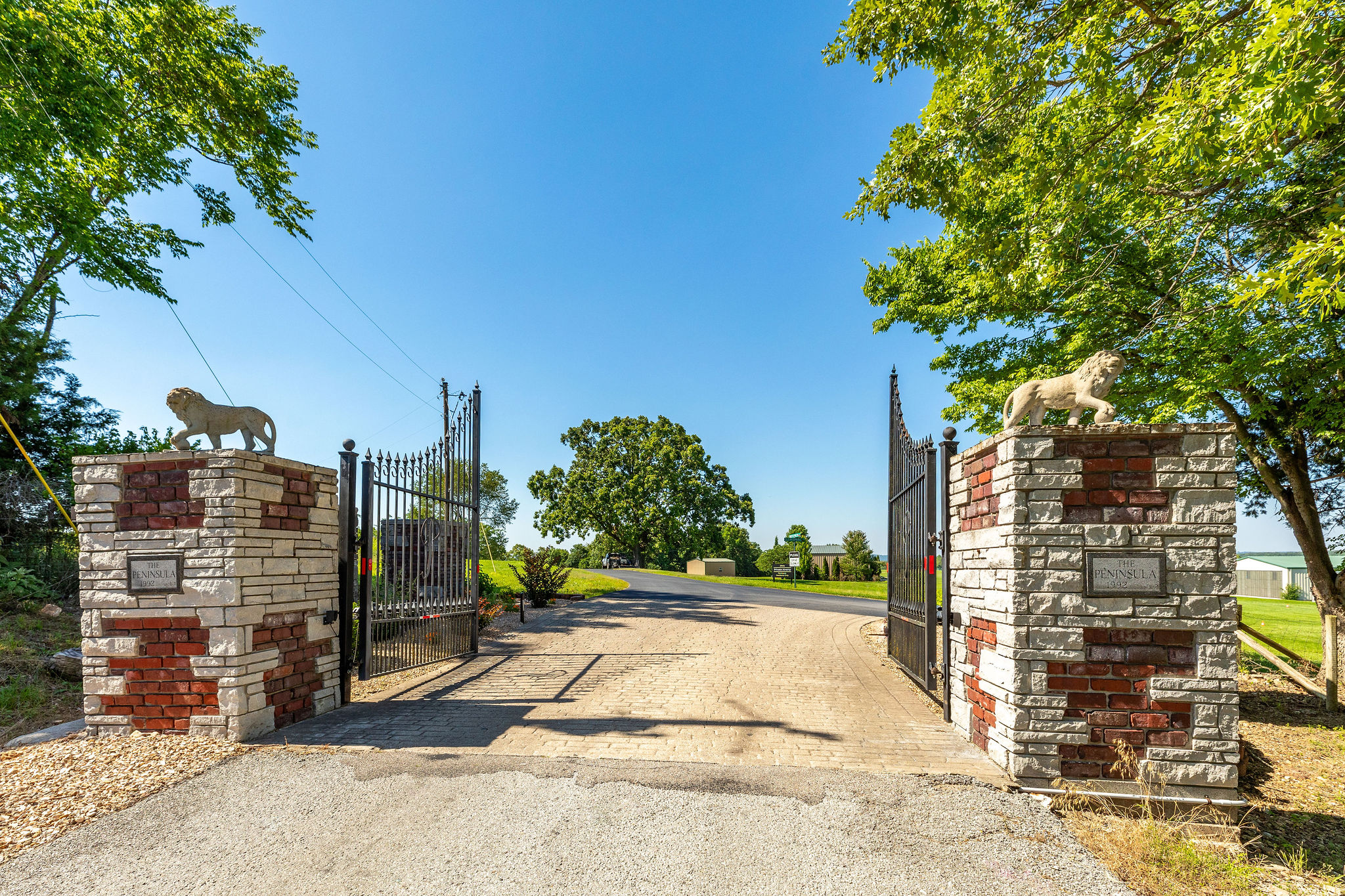 Shell Knob, Missouri, 65747, United States, 4 Bedrooms Bedrooms, ,5 BathroomsBathrooms,Residential,For Sale,1894340