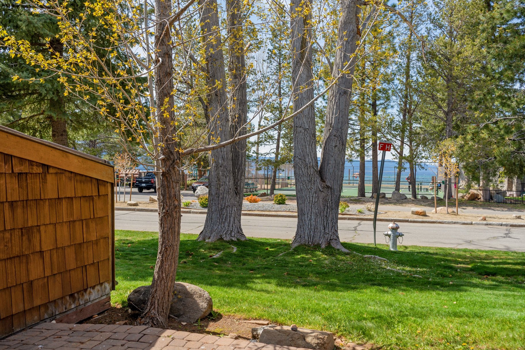  Lakeview Tahoe Keys Turnkey Townhome - 物件實景