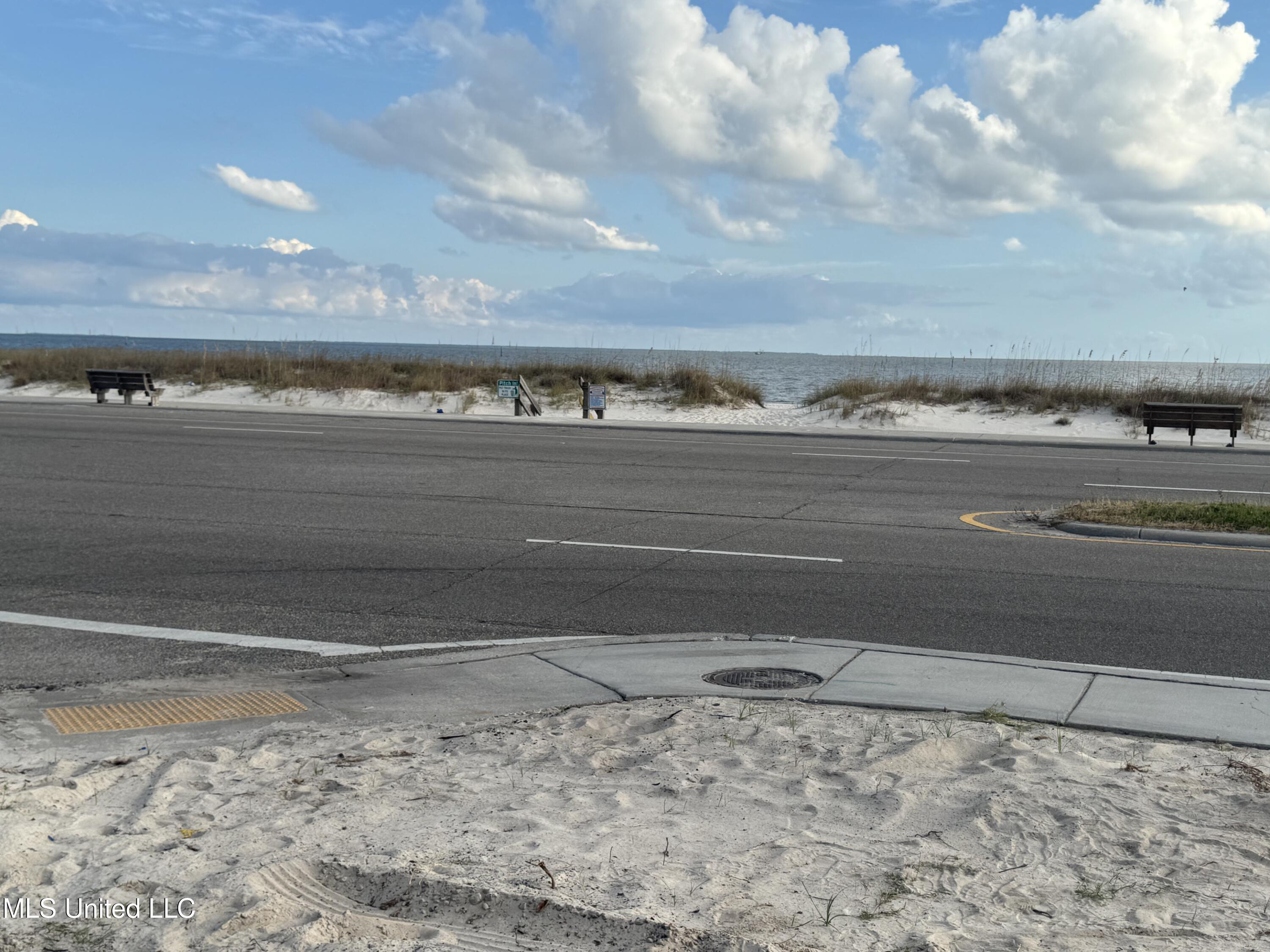 Pass Christian, Mississippi, 39571, United States, 4 Bedrooms Bedrooms, ,3 BathroomsBathrooms,Residential,For Sale,1966629