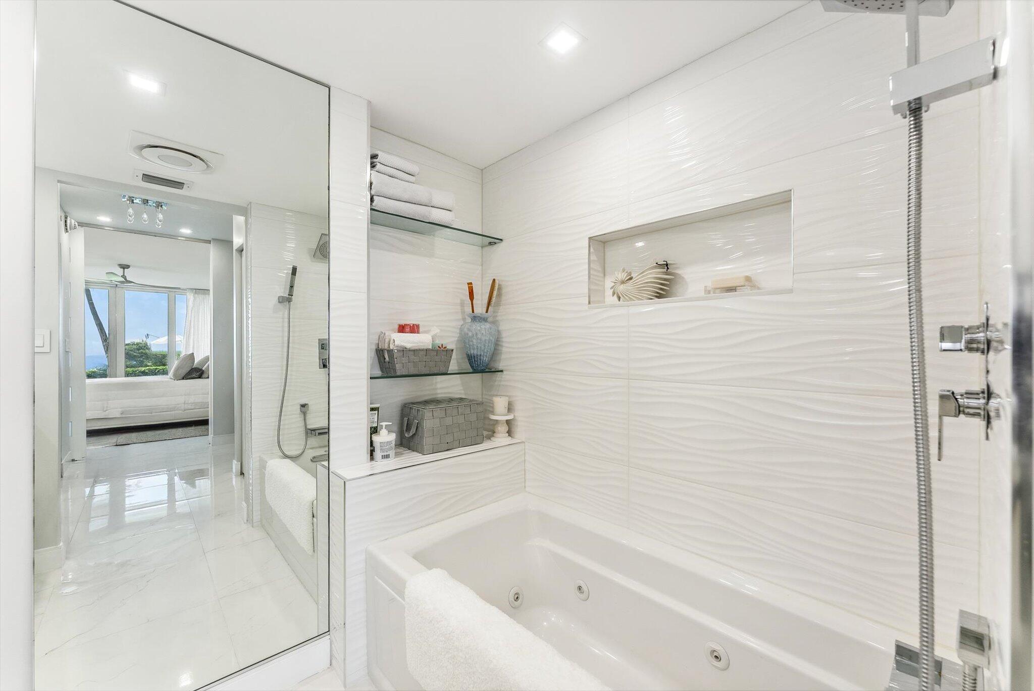 Delray Beach, Florida, 33483, United States, 1 Bedroom Bedrooms, ,2 BathroomsBathrooms,Residential,For Sale,1994435