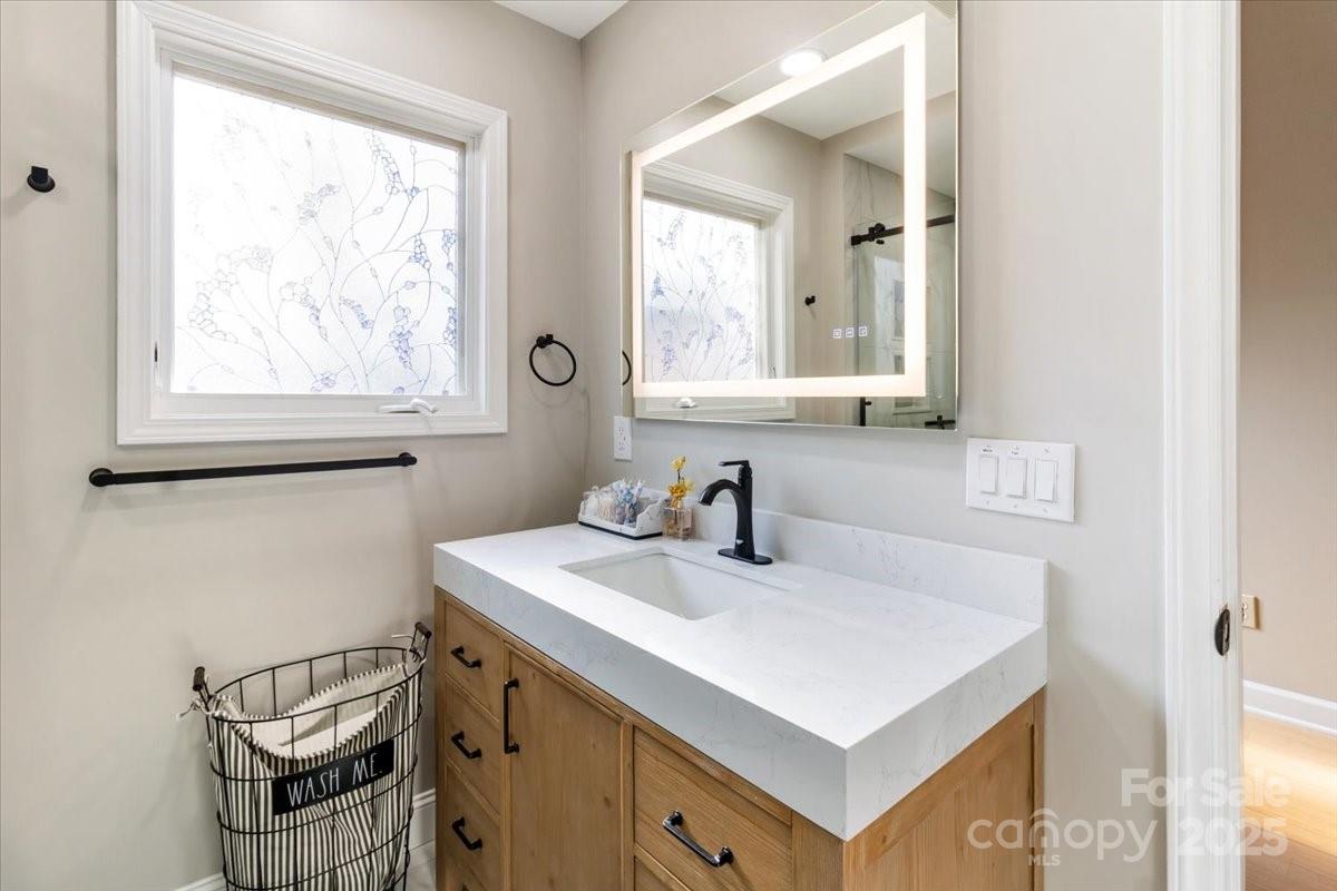 Nebo, North Carolina, 28761, United States, 3 Bedrooms Bedrooms, ,2 BathroomsBathrooms,Residential,For Sale,1999894