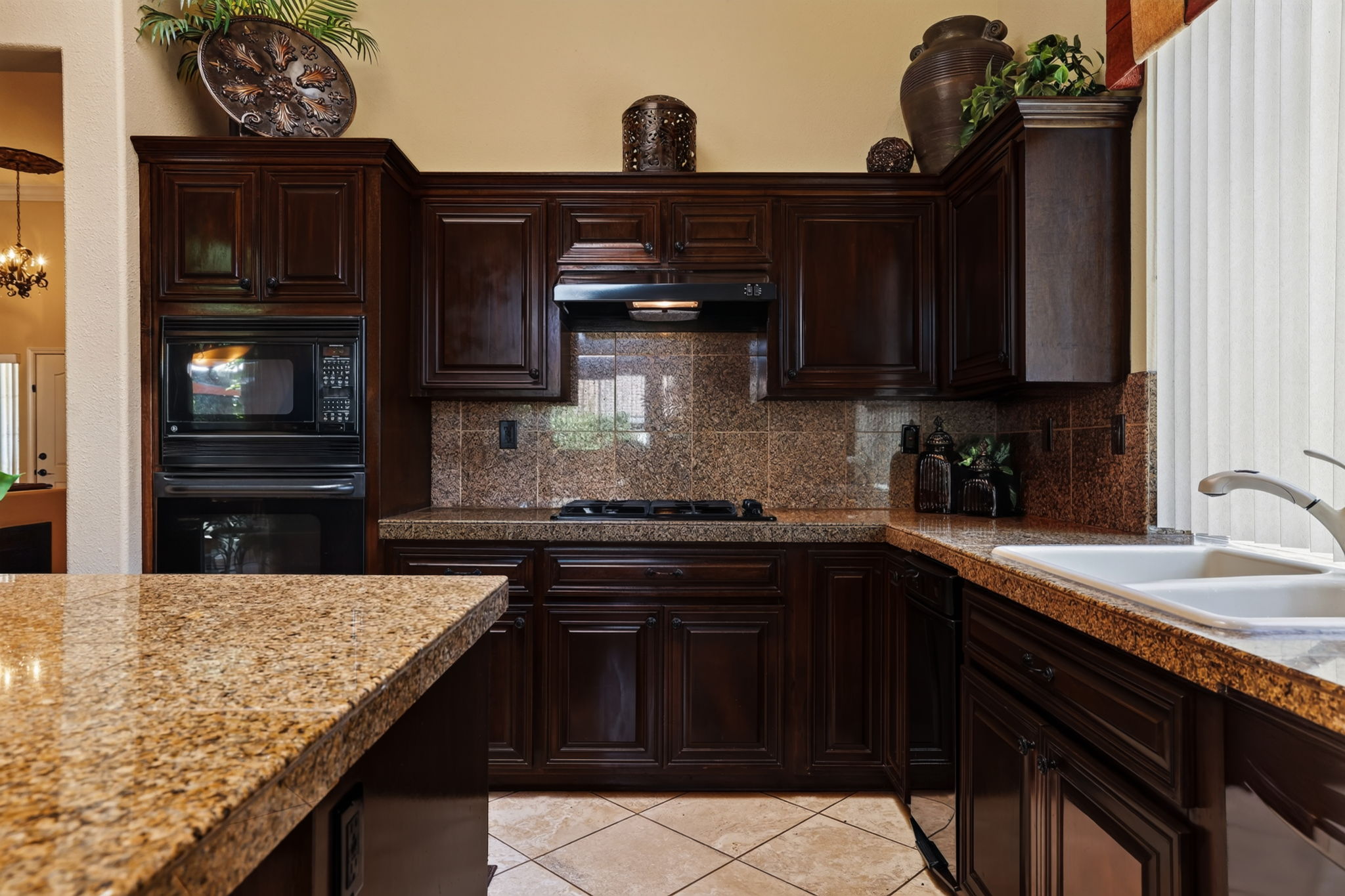  3729 Lake Terrace Drive, Elk Grove, CA 95758 - 物件實景