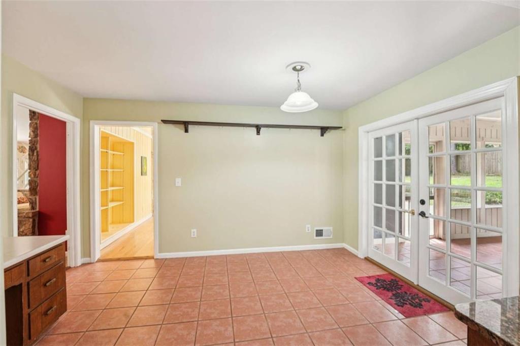 Marietta, Georgia, 30068, United States, 4 Bedrooms Bedrooms, ,3 BathroomsBathrooms,Residential,For Sale,1977177