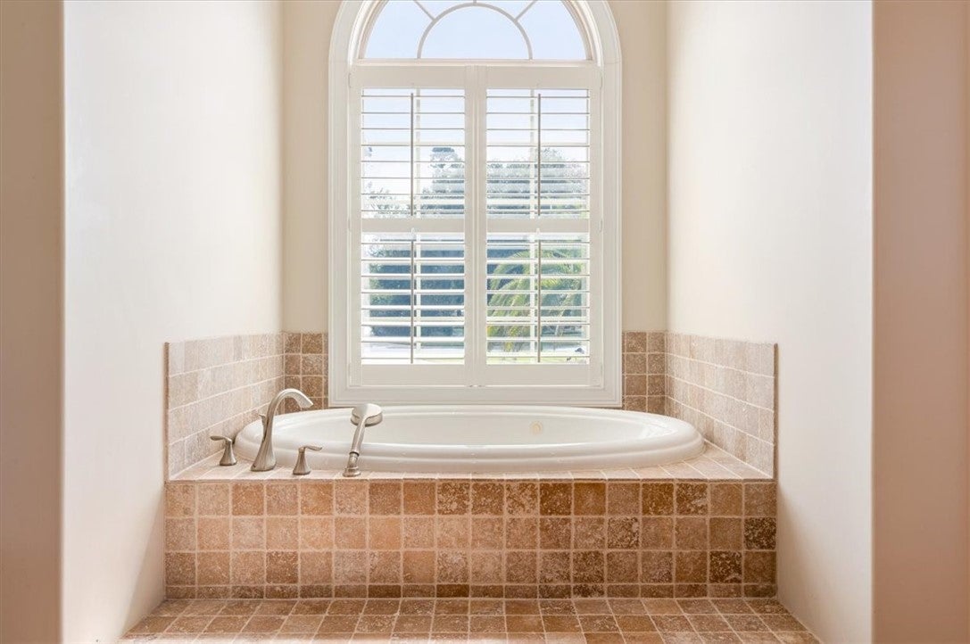 Brunswick, Georgia, 31523, United States, 3 Bedrooms Bedrooms, ,4 BathroomsBathrooms,Residential,For Sale,1991614