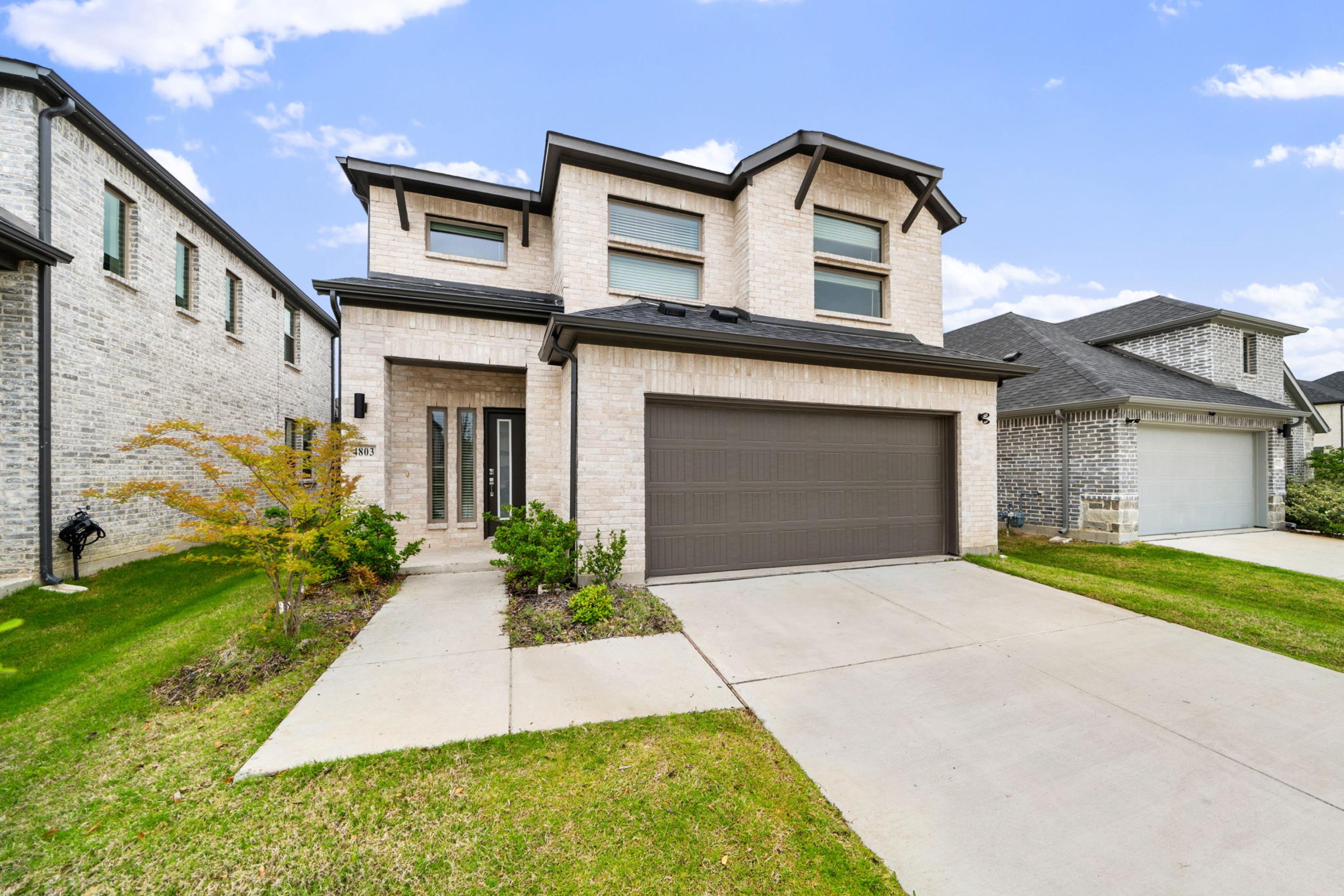  High Ceilings, Natural Light, and Modern Elegance in McKinney ISD - 物件實景