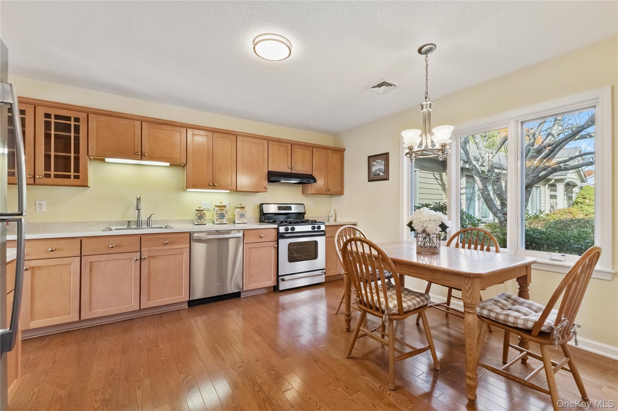 Somers, New York, 10589, United States, 3 Bedrooms Bedrooms, ,2 BathroomsBathrooms,Residential,For Sale,1989614