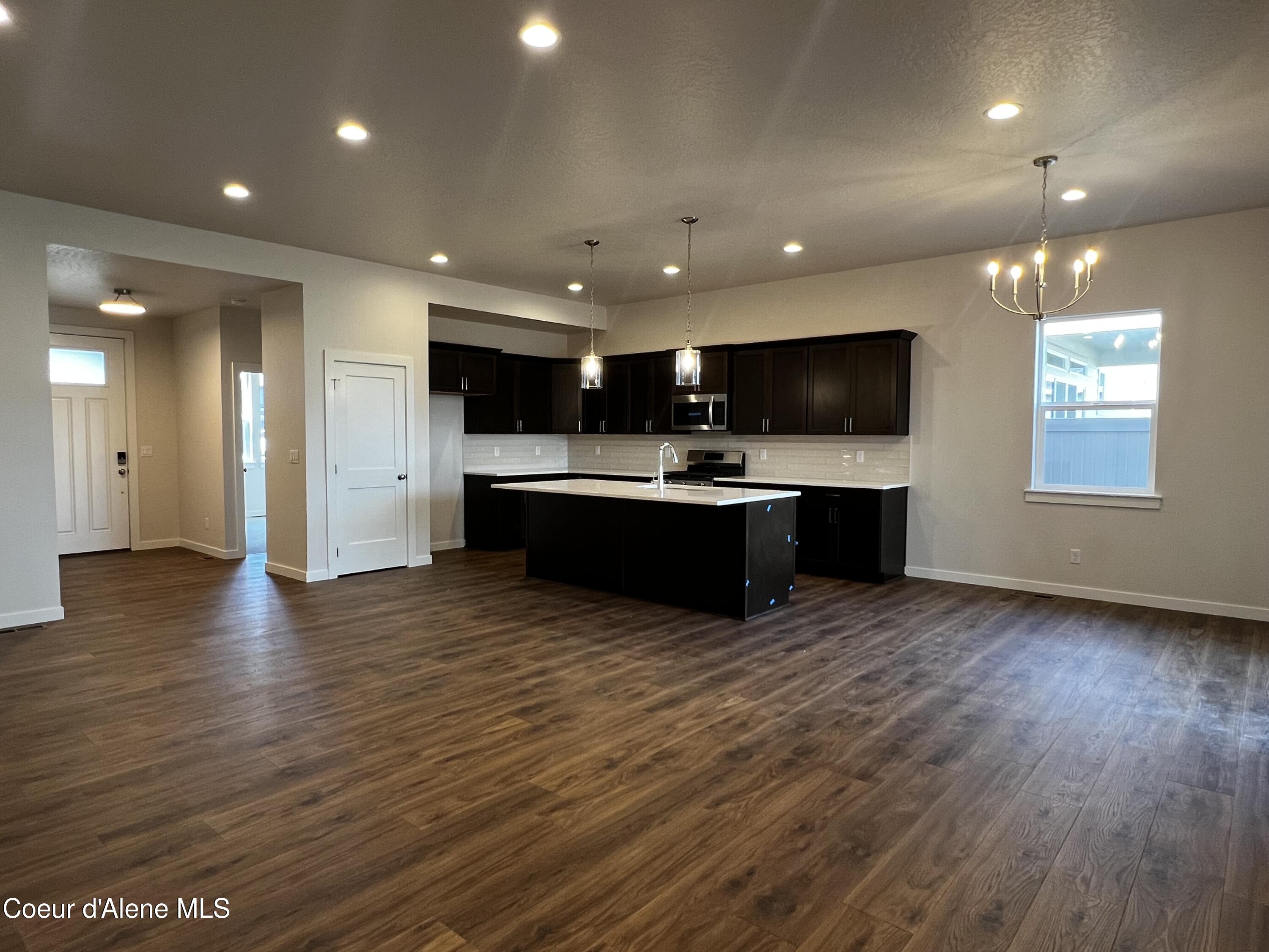 Post Falls, Idaho, 83854, United States, 4 Bedrooms Bedrooms, ,3 BathroomsBathrooms,Residential,For Sale,1920719