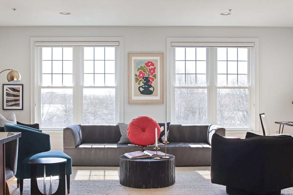 Boston, Massachusetts, 02127, United States, 2 Bedrooms Bedrooms, ,2 BathroomsBathrooms,Residential,For Sale,1940923