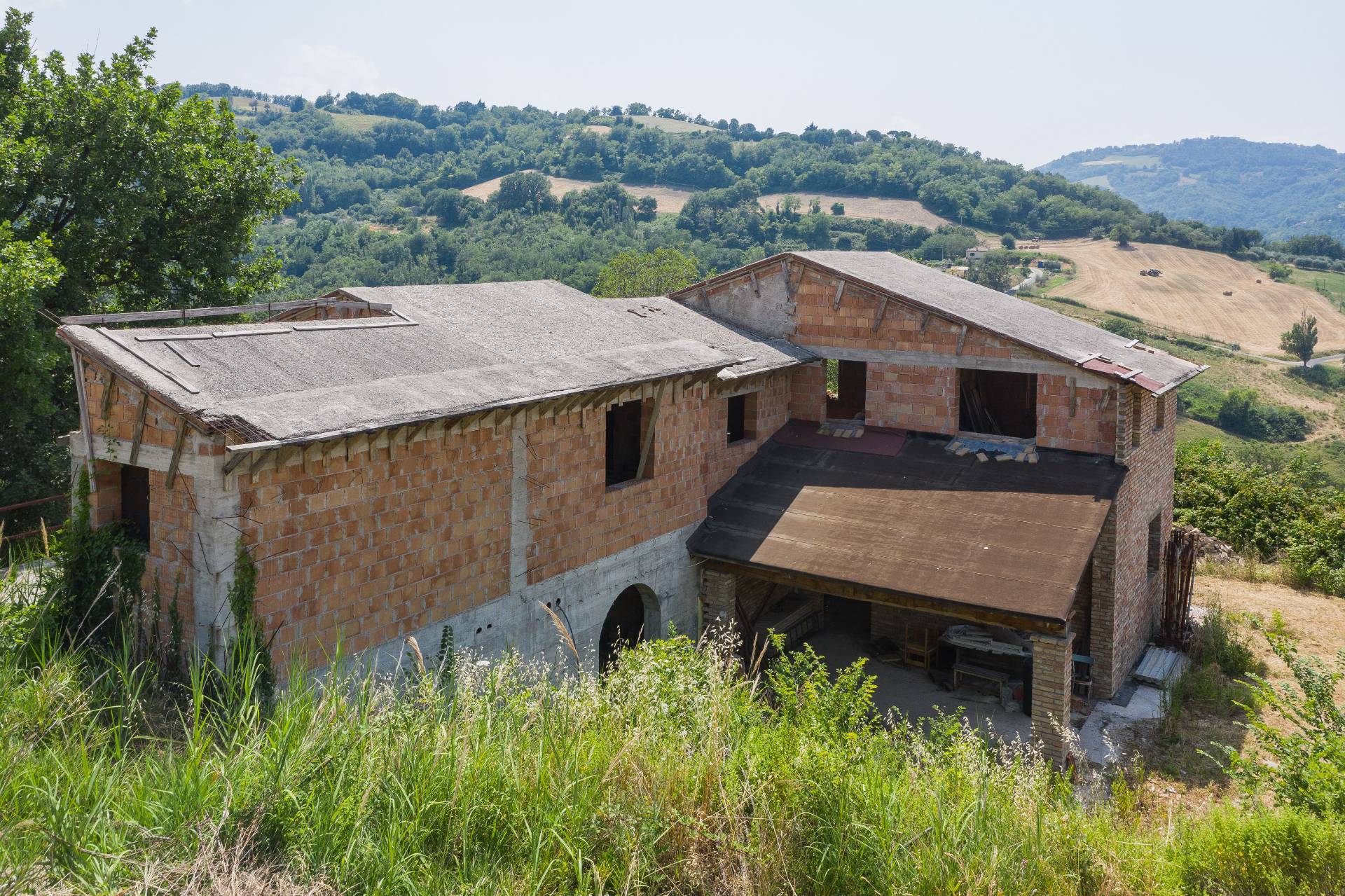 Montelabbate, Pesaro e Urbino, 61025, IT, 4 Bedrooms Bedrooms, ,3 BathroomsBathrooms,Residential,For Sale,1876192