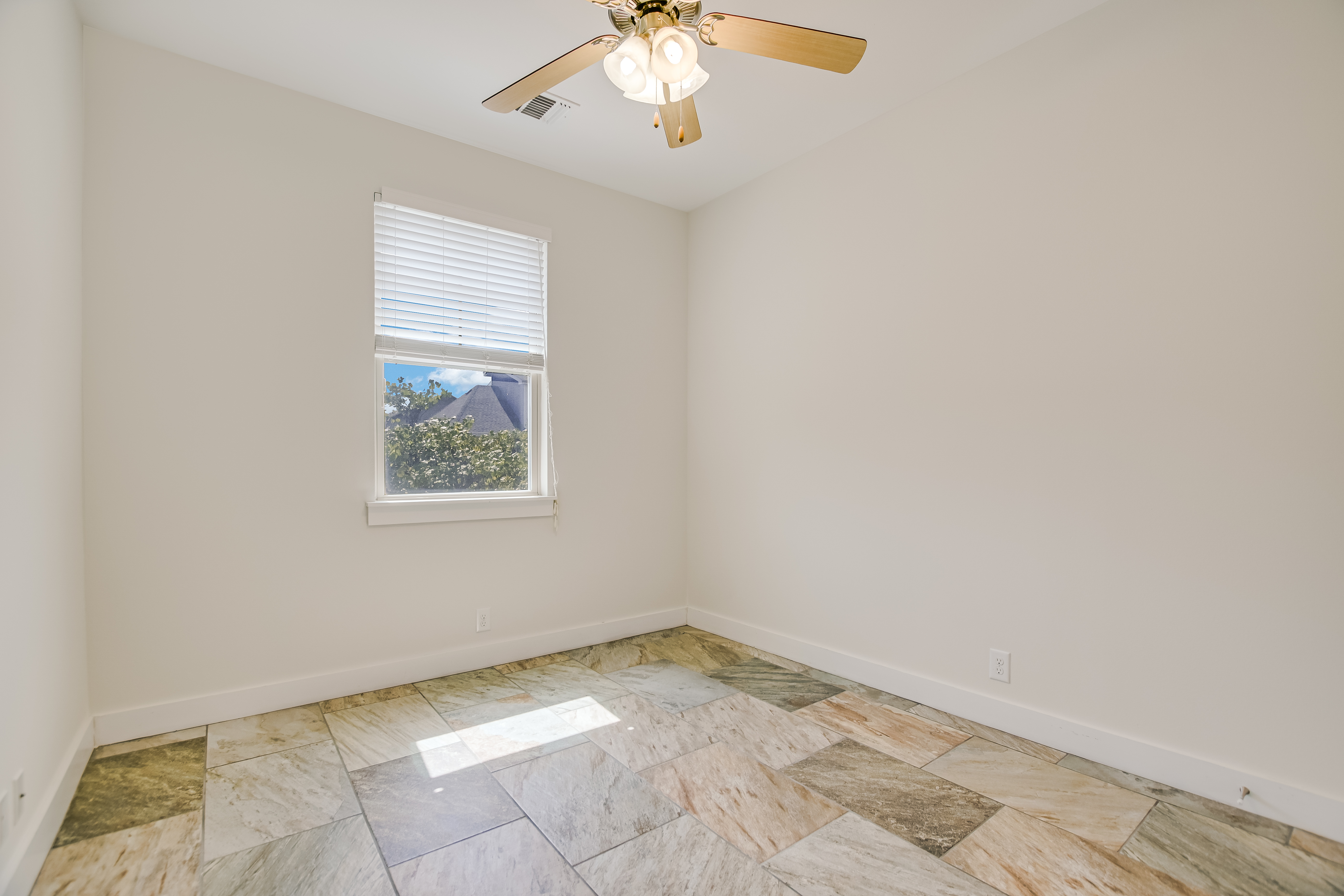  7420 Easy Wind Drive, Austin, TX 78757 - 物件實景