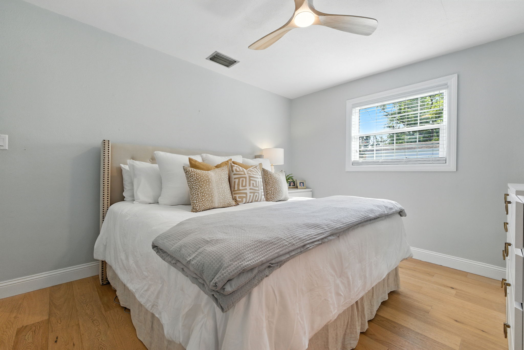 Tampa, Florida, 33629, United States, 3 Bedrooms Bedrooms, ,3 BathroomsBathrooms,Residential,For Sale,1923069