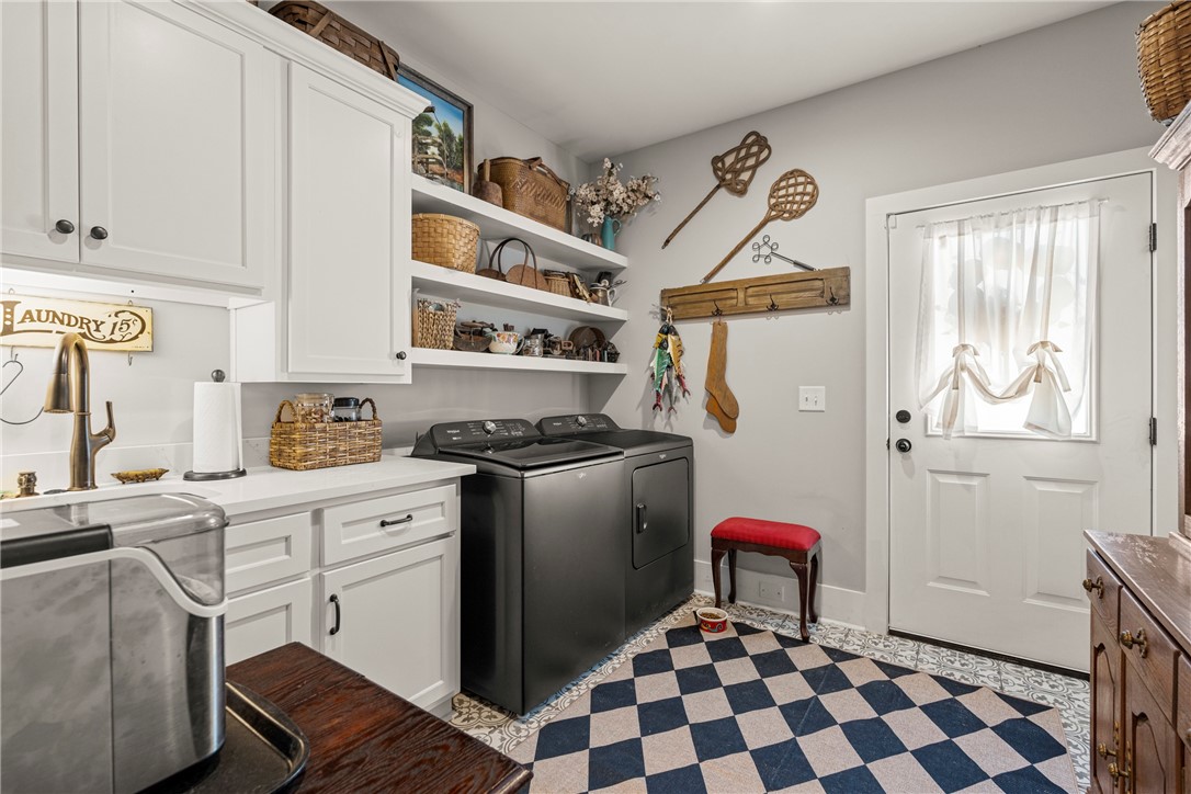 Opelika, Alabama, 36801, United States, 4 Bedrooms Bedrooms, ,3 BathroomsBathrooms,Residential,For Sale,1987548