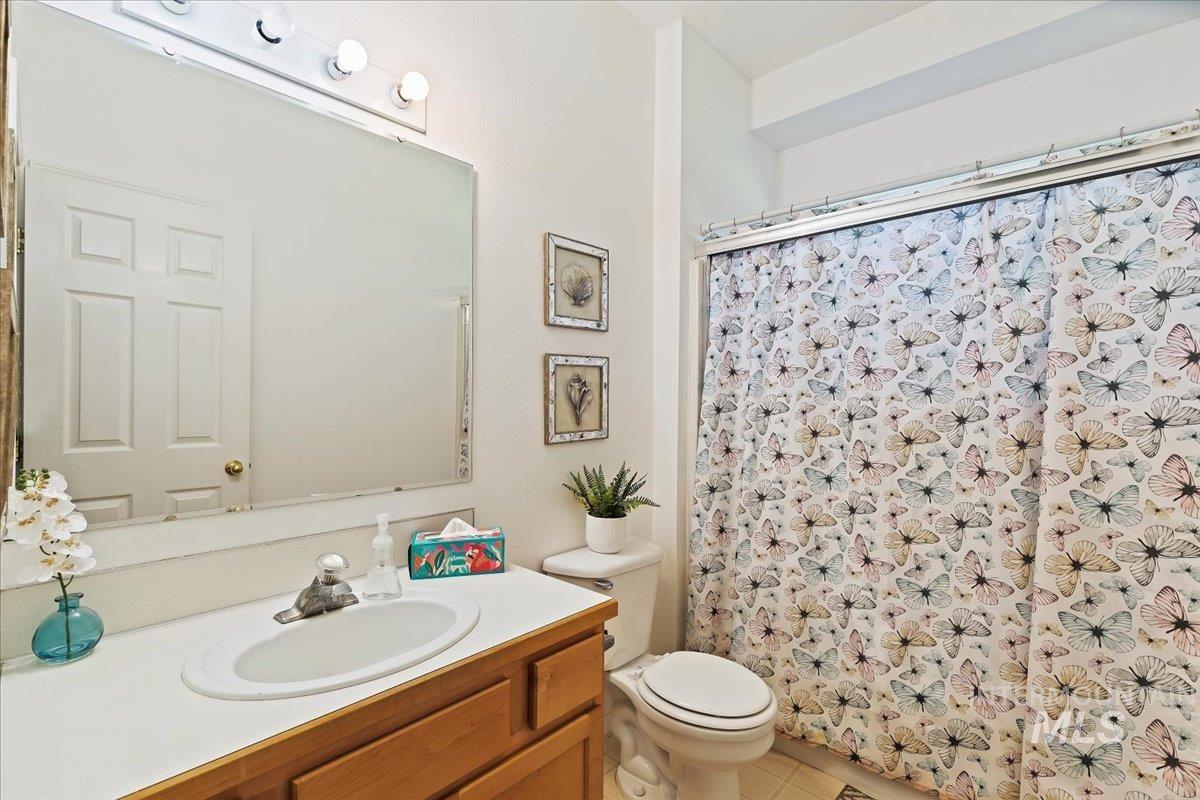 Nampa, Idaho, 83686-8635, United States, 4 Bedrooms Bedrooms, ,4 BathroomsBathrooms,Residential,For Sale,1907739