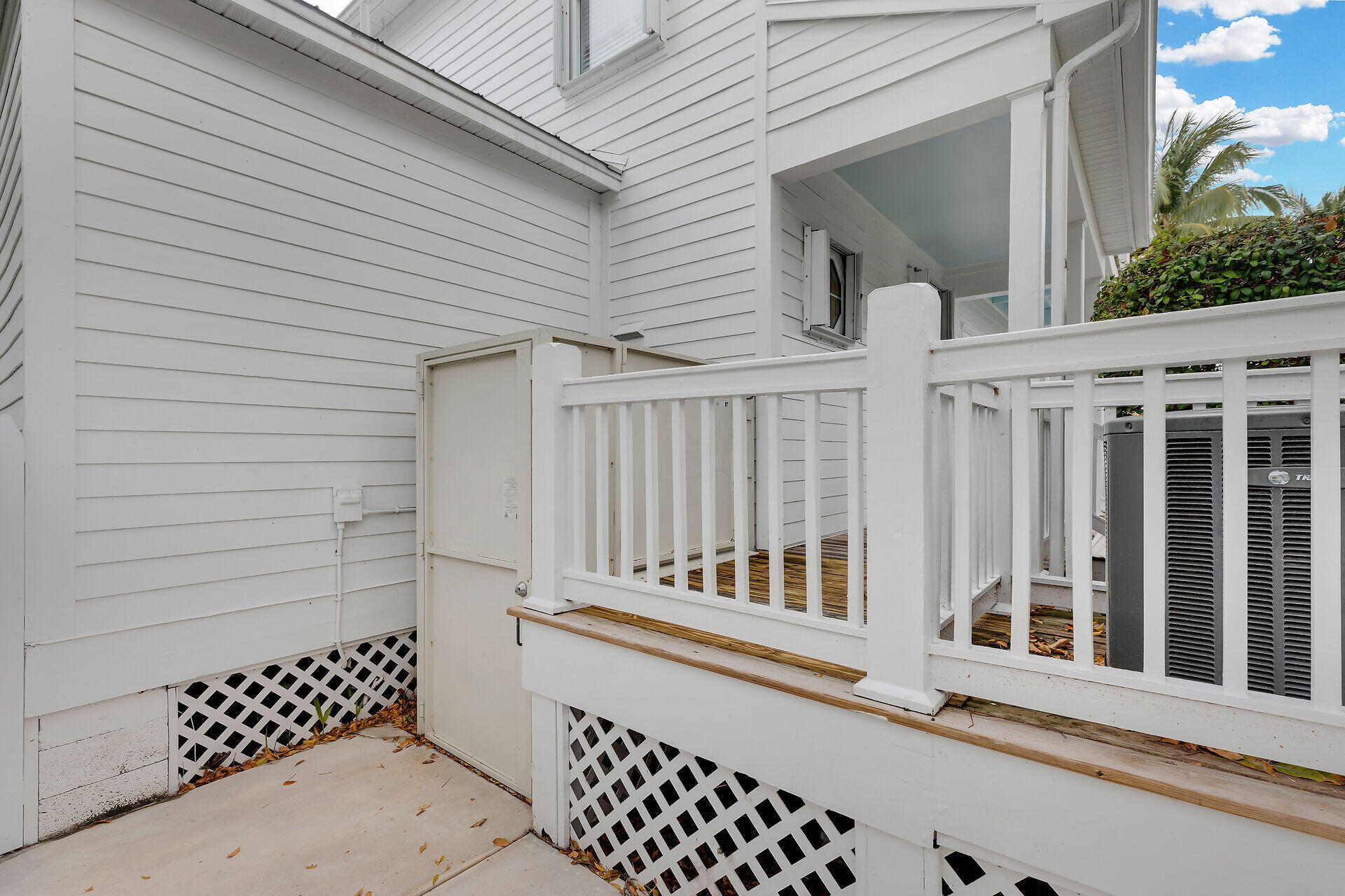 MARATHON, Florida, 33050, United States, 3 Bedrooms Bedrooms, ,4 BathroomsBathrooms,Residential,For Sale,1804124