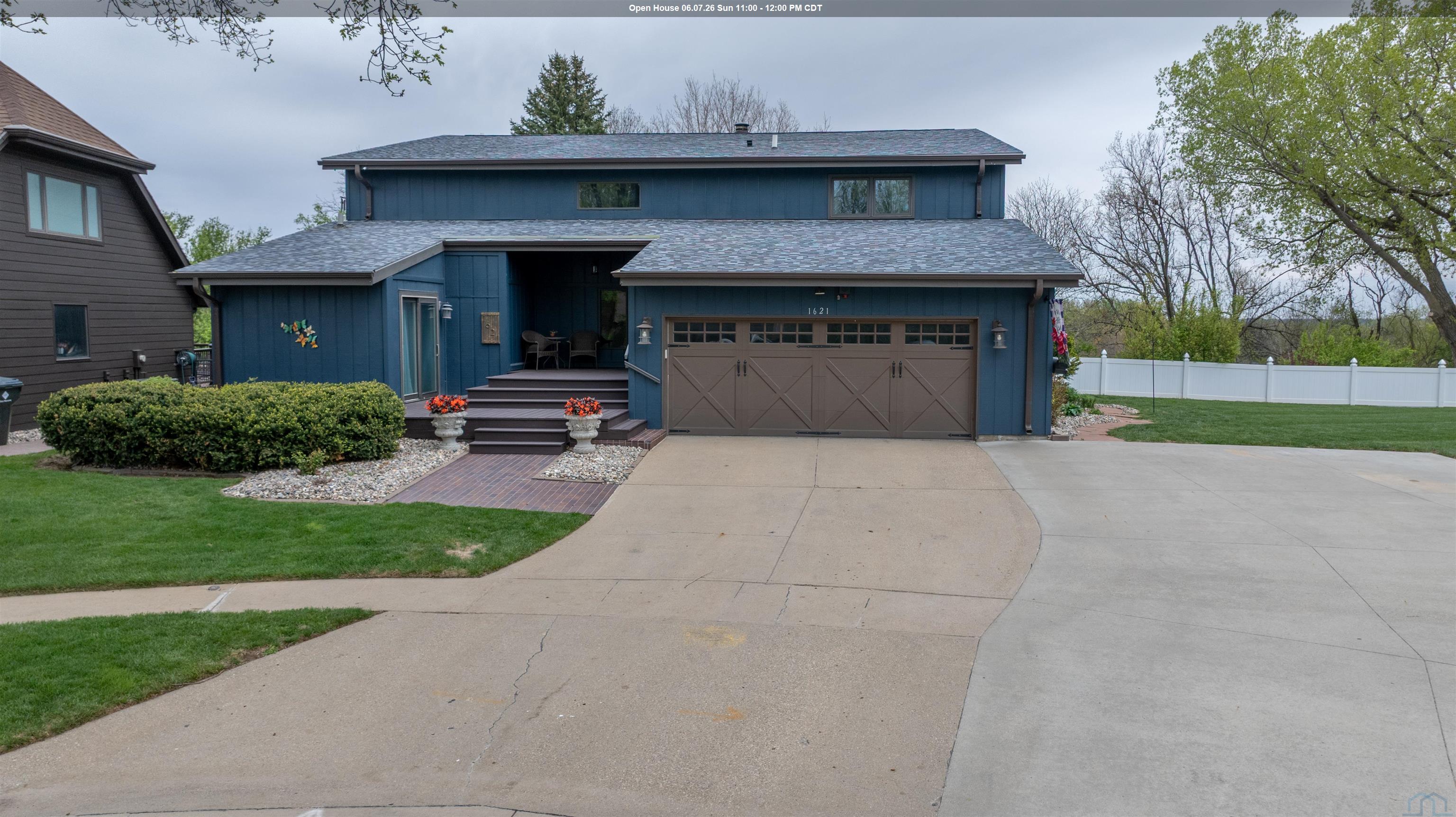 Sioux City, Iowa, 51104, United States, 4 Bedrooms Bedrooms, ,5 BathroomsBathrooms,Residential,For Sale,2042014