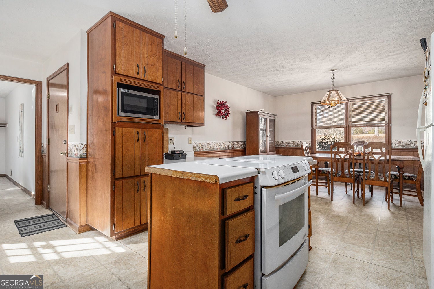 Hampton, Georgia, 30228, United States, 3 Bedrooms Bedrooms, ,2 BathroomsBathrooms,Residential,For Sale,1858879