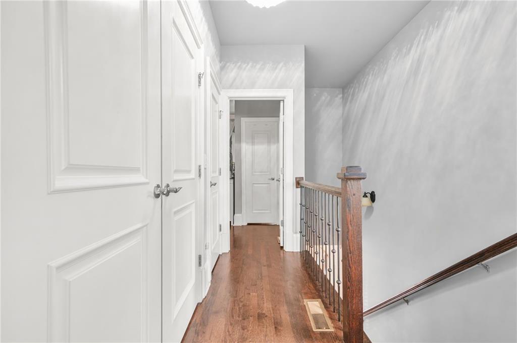 Atlanta, Georgia, 30363, United States, 3 Bedrooms Bedrooms, ,4 BathroomsBathrooms,Residential,For Sale,1896022