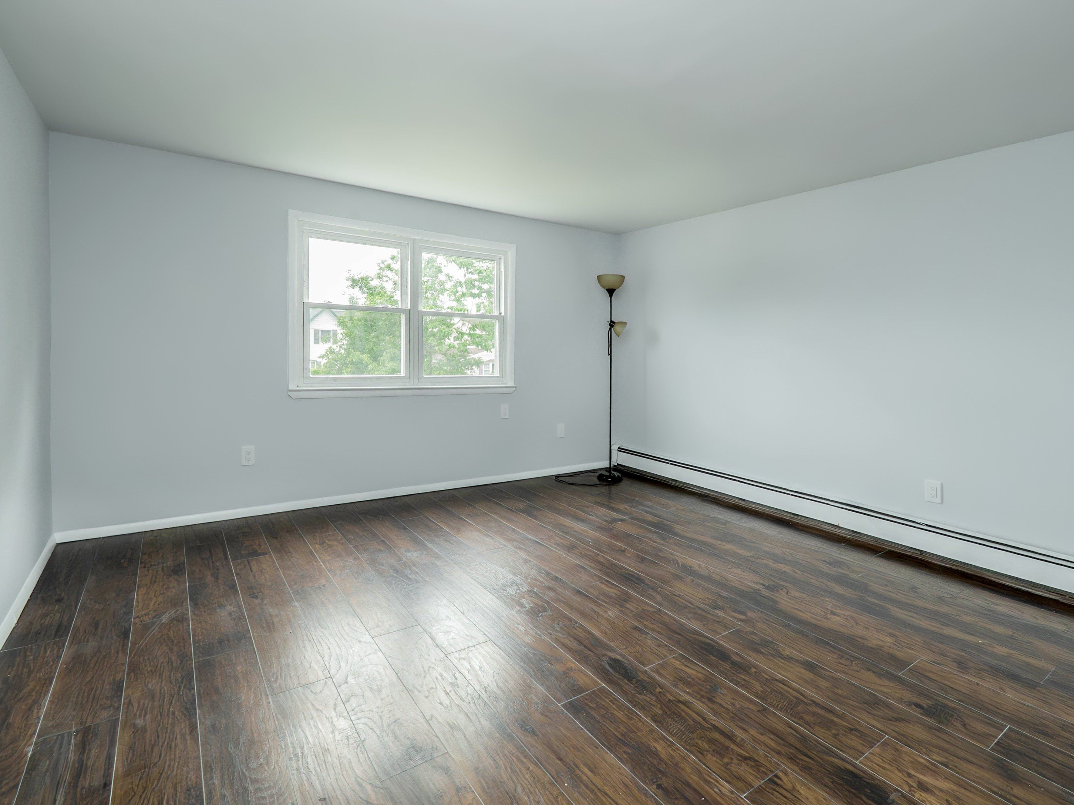  61 Kingfisher Road, Levittown, NY, 11756 - 物件實景