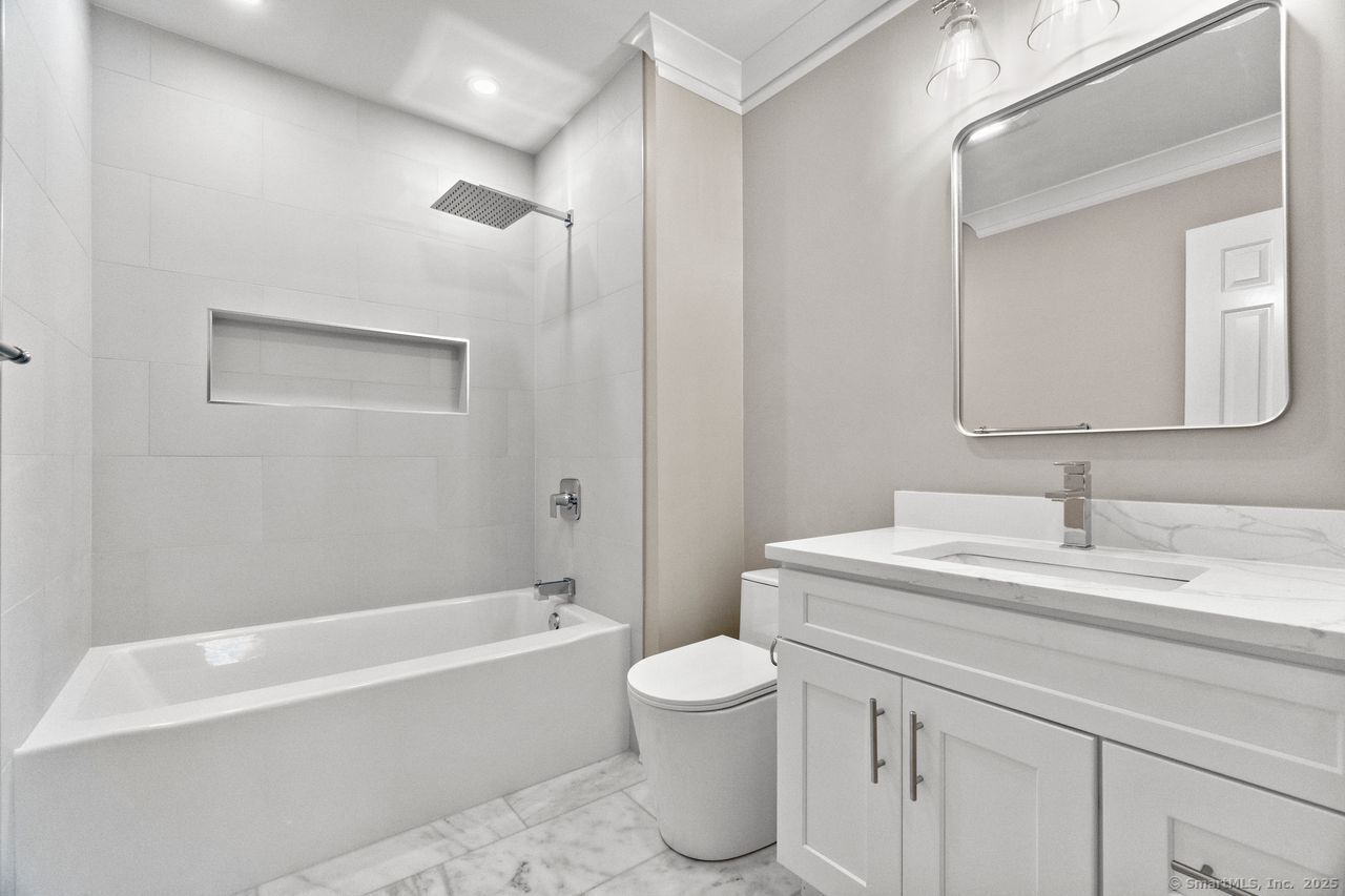 Old Saybrook, Connecticut, 06475, United States, 2 Bedrooms Bedrooms, ,2 BathroomsBathrooms,Residential,For Sale,1957011