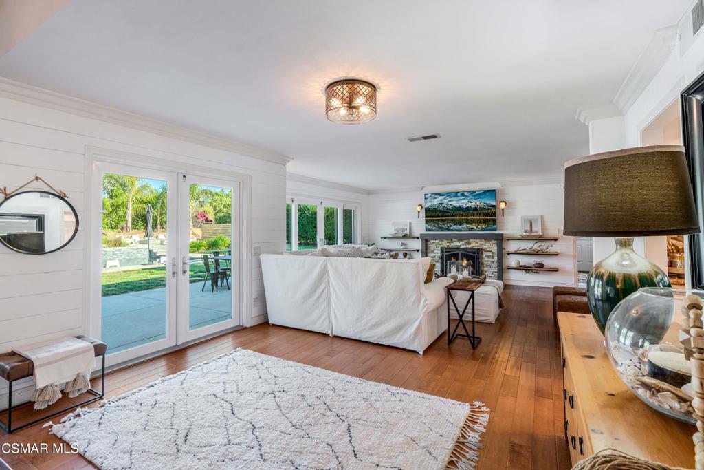 Simi Valley, California, 93065, United States, 4 Bedrooms Bedrooms, ,3 BathroomsBathrooms,Residential,For Sale,1941283