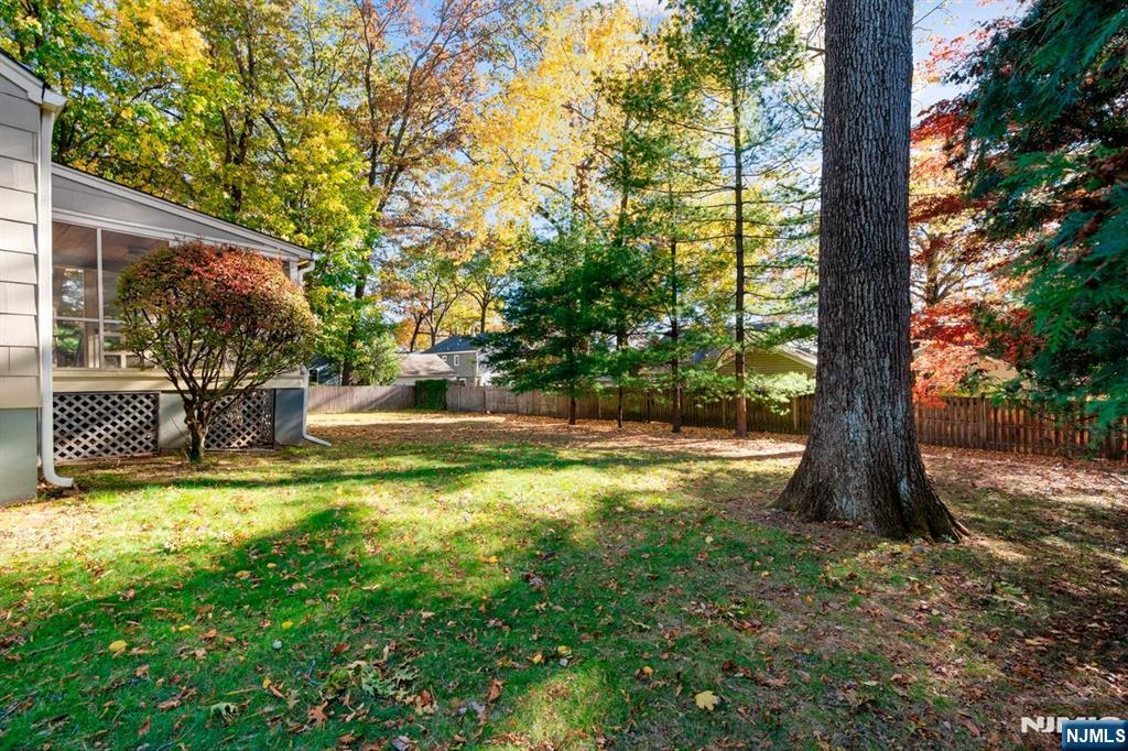 Midland Park, New Jersey, 07432, United States, 3 Bedrooms Bedrooms, ,2 BathroomsBathrooms,Residential,For Sale,1989526