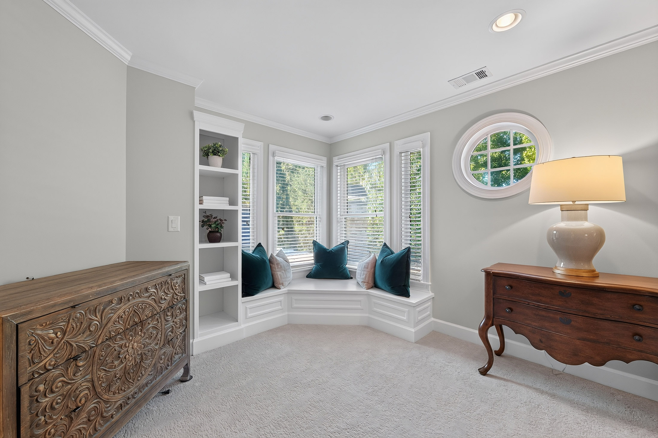  Custom-Built Home in The Grove at Highland Pointe - 物件實景